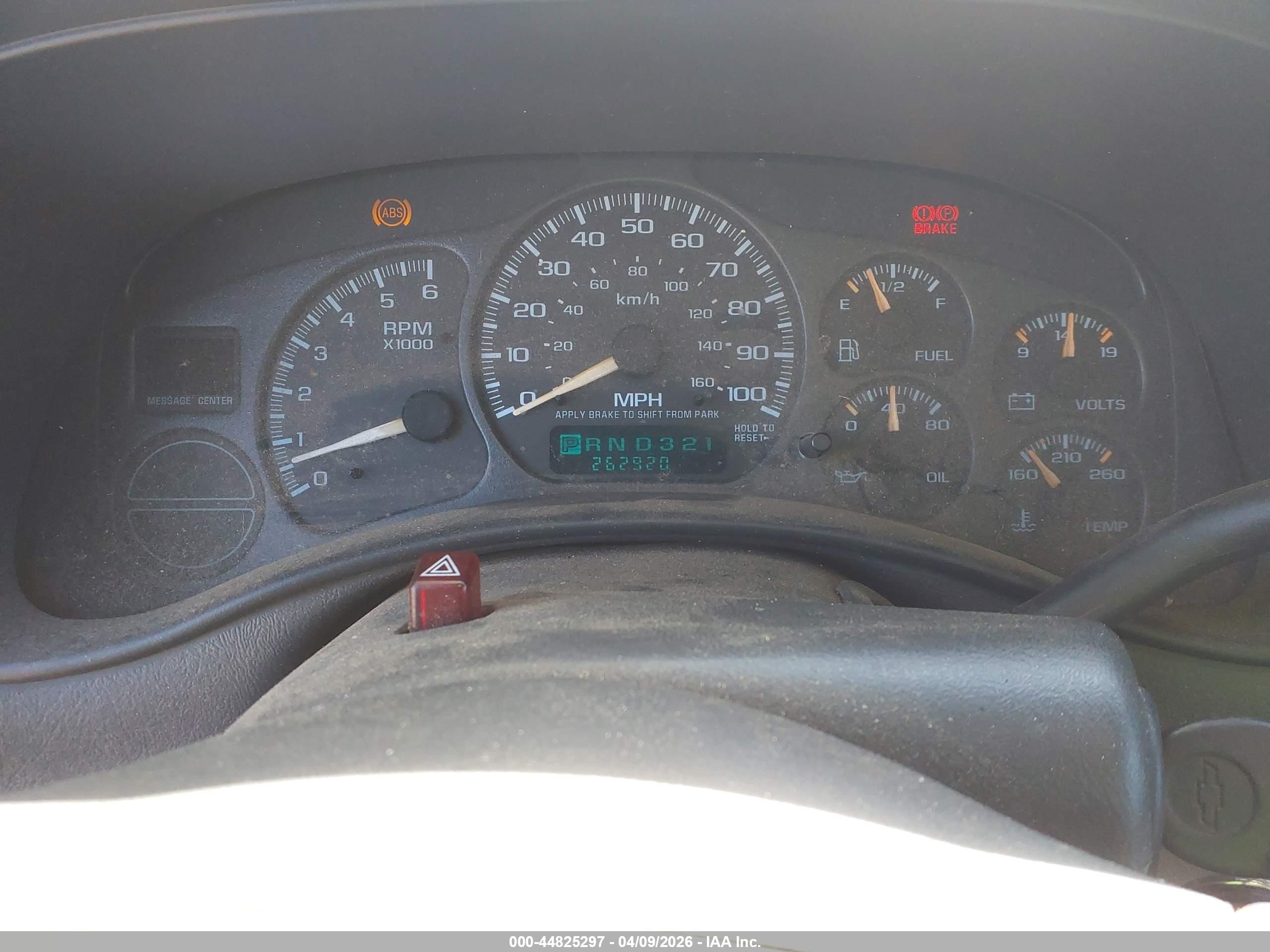 CHEVROLET SILVERADO image 7
