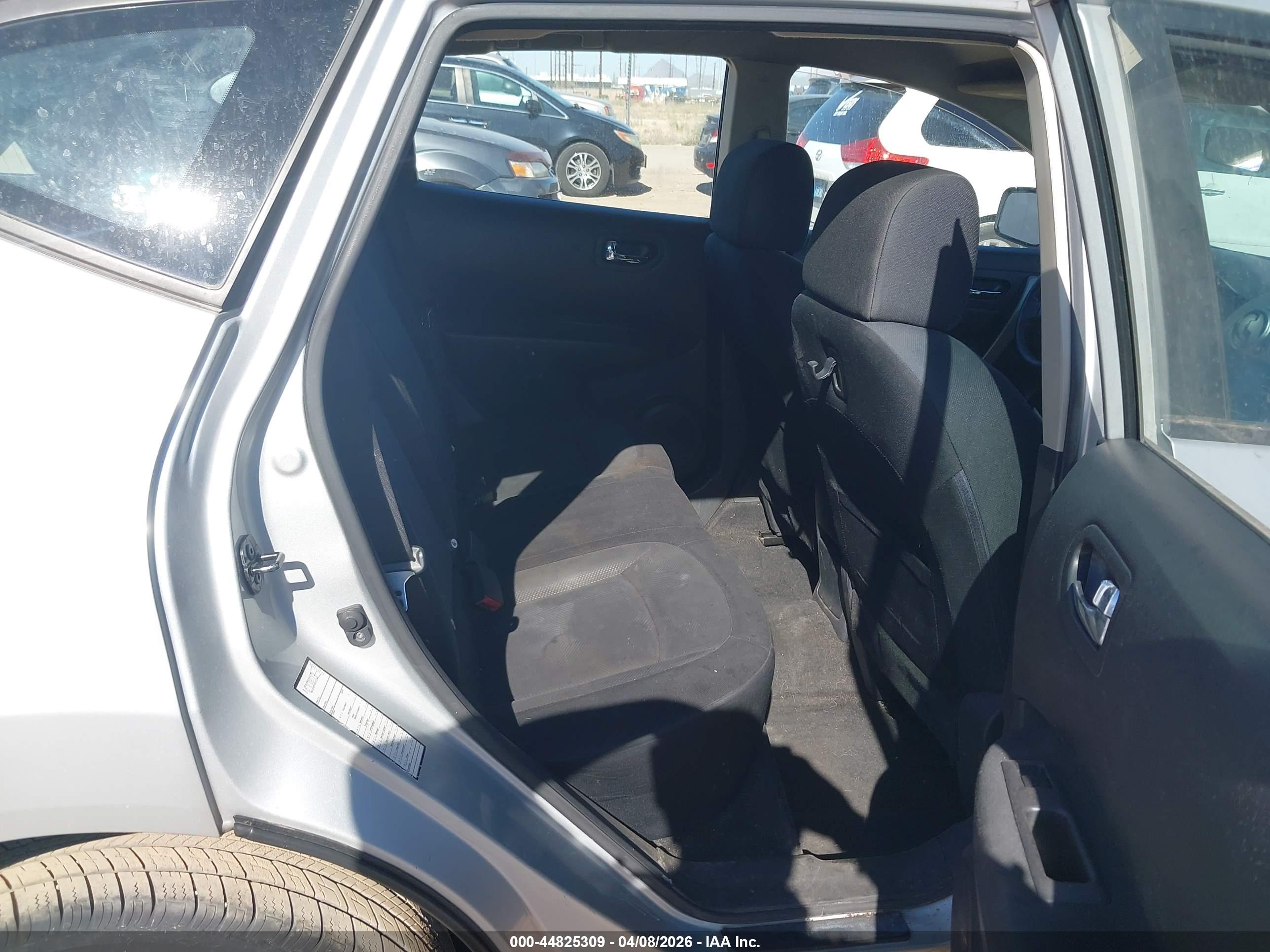 NISSAN ROGUE image 8