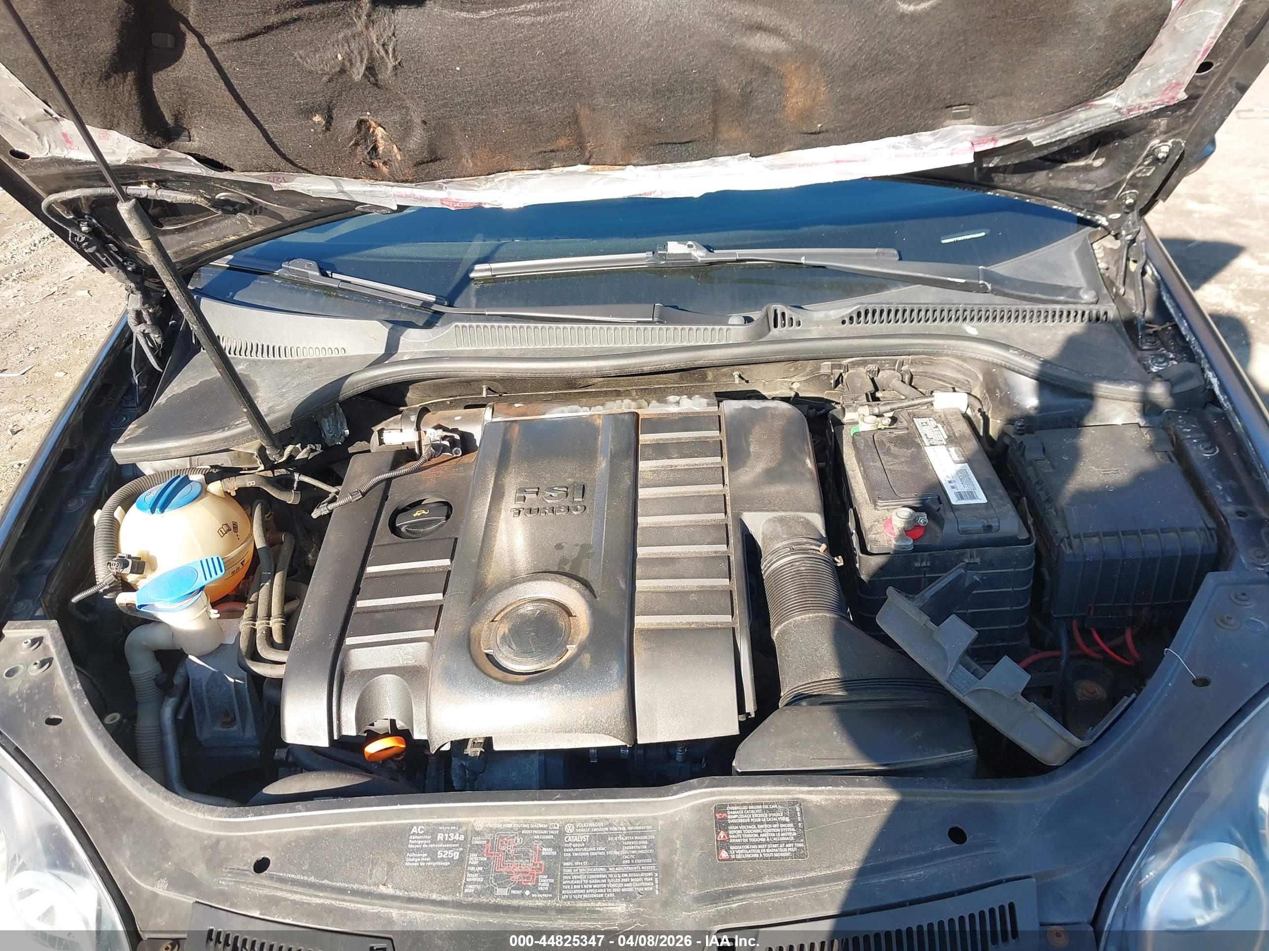 VOLKSWAGEN GTI image 10