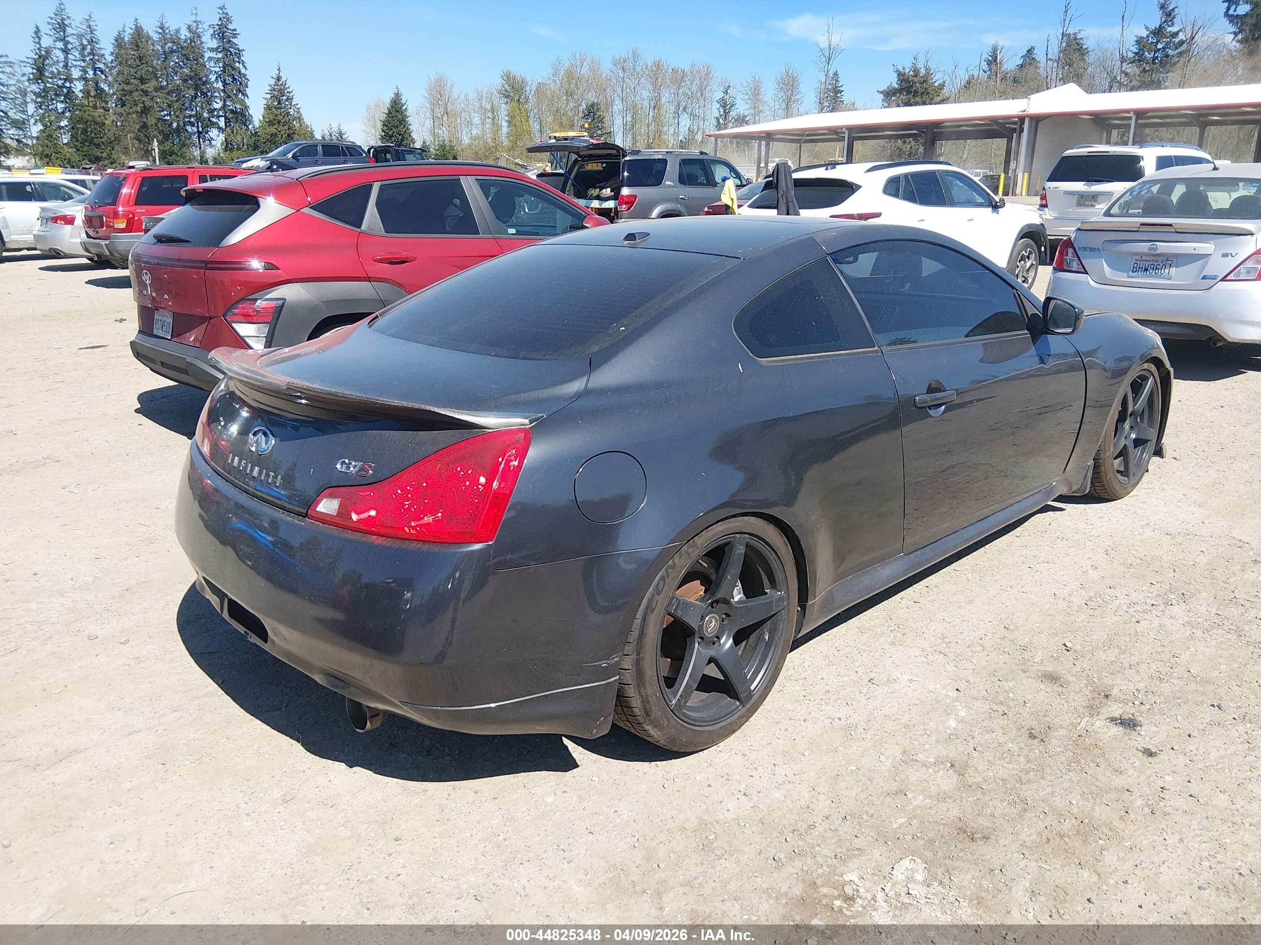 INFINITI G37 image 4