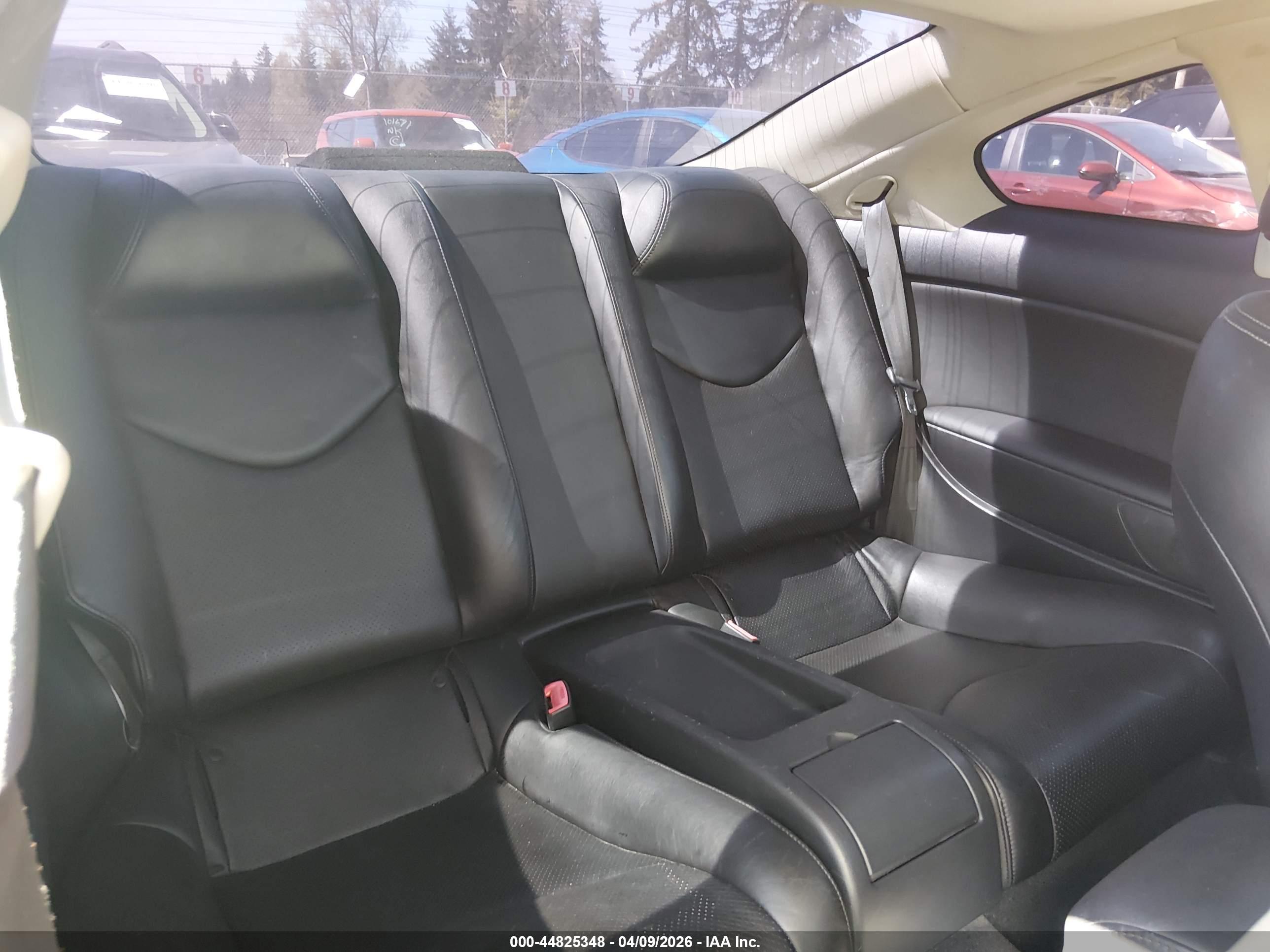 INFINITI G37 image 8