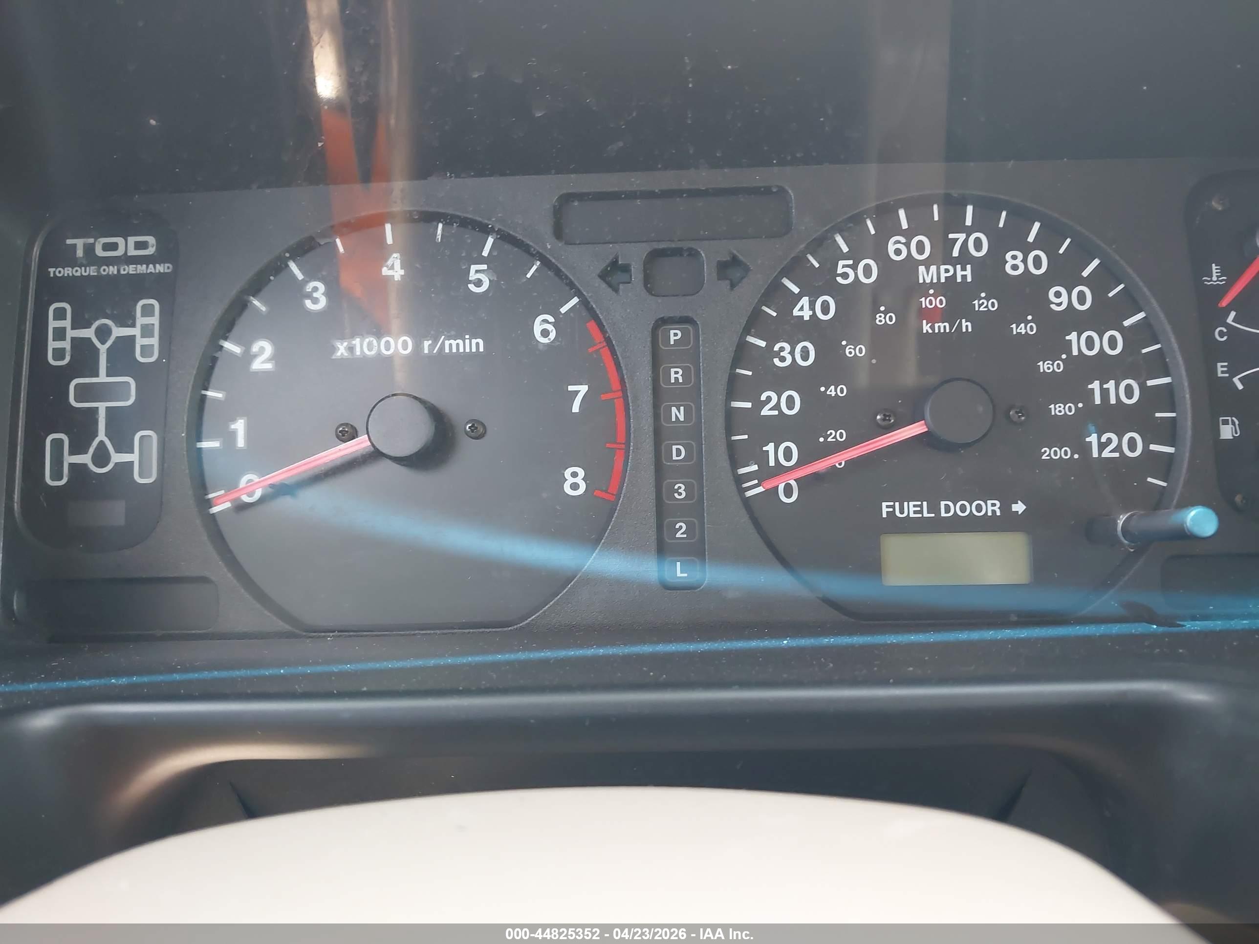ISUZU TROOPER image 7