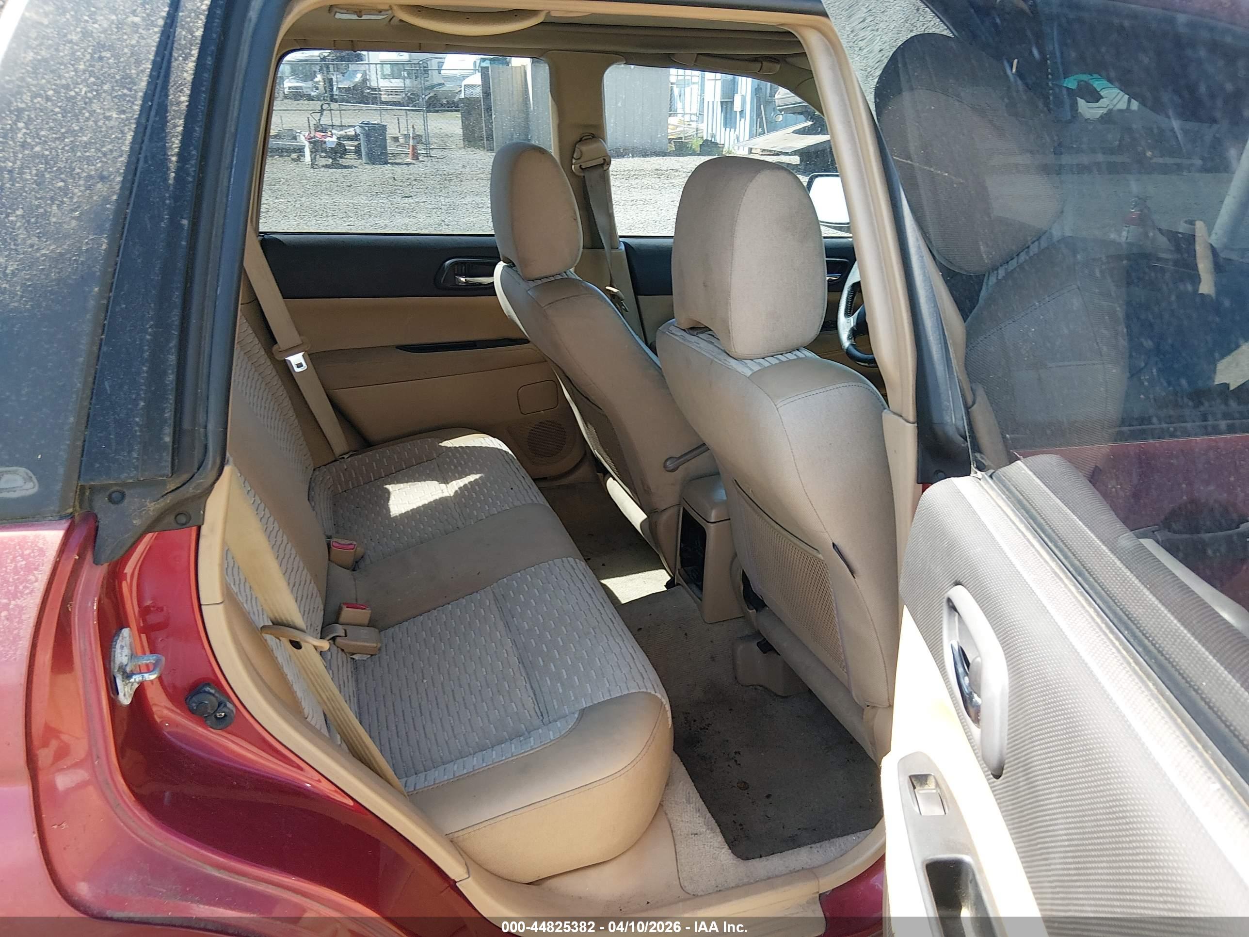 SUBARU FORESTER image 8