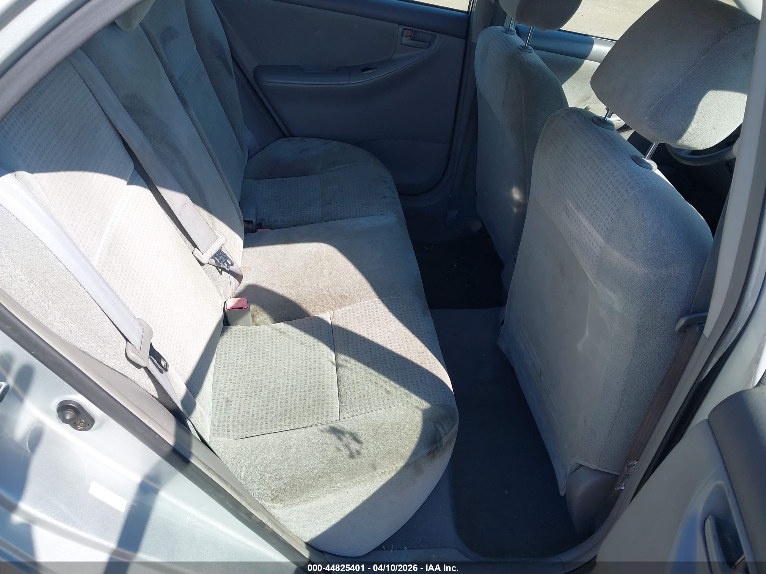 TOYOTA COROLLA image 8