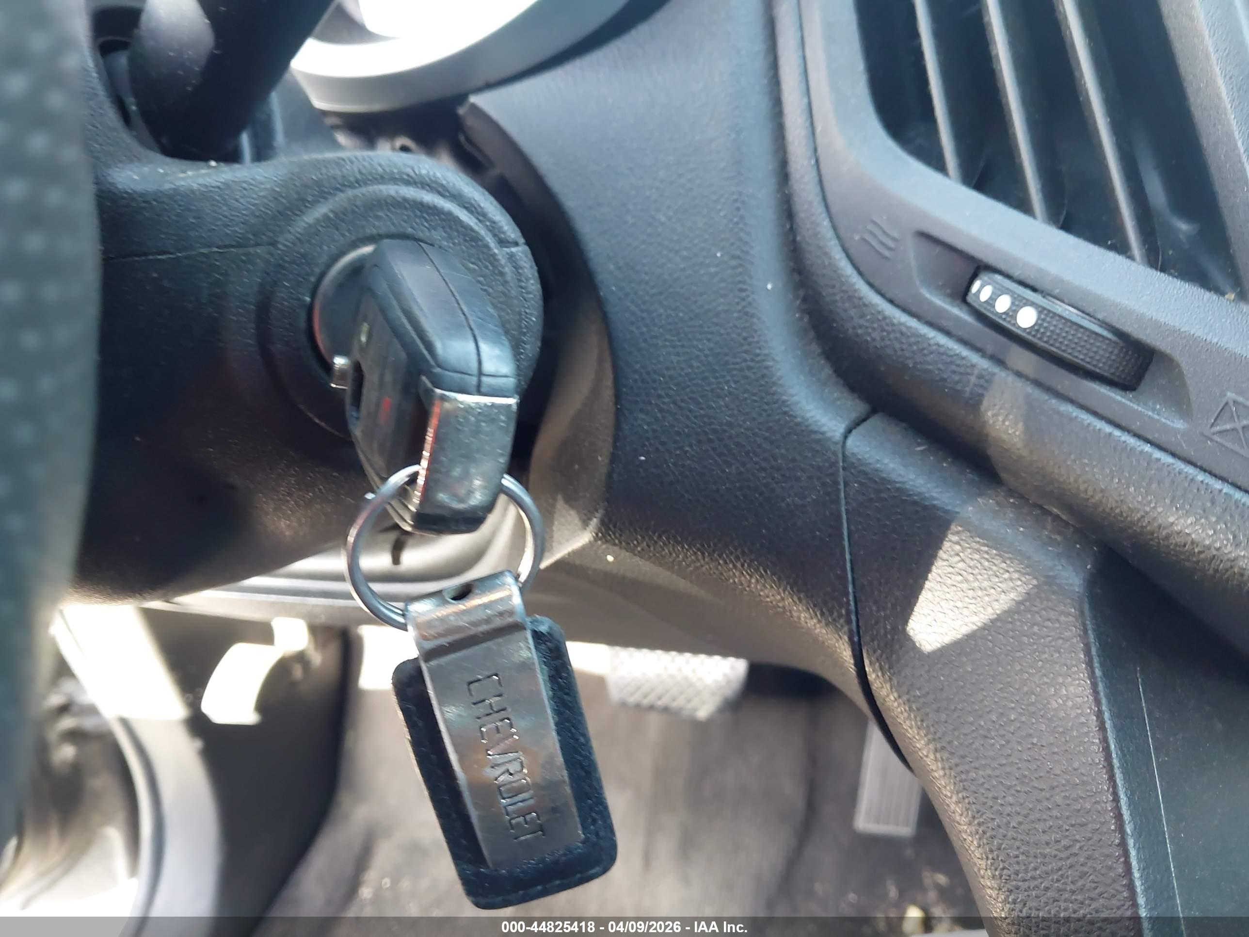 CHEVROLET EQUINOX image 11