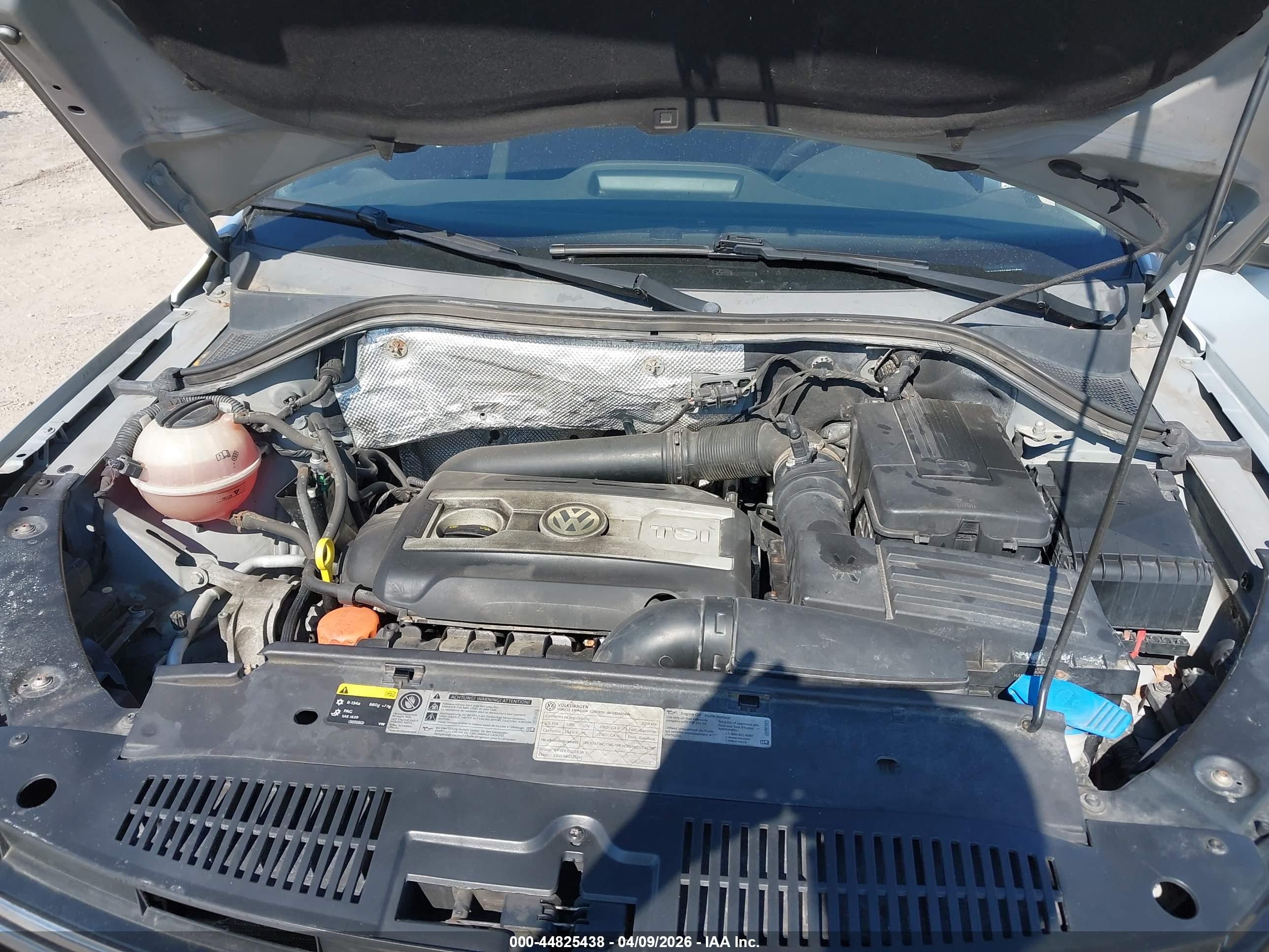 VOLKSWAGEN TIGUAN image 10