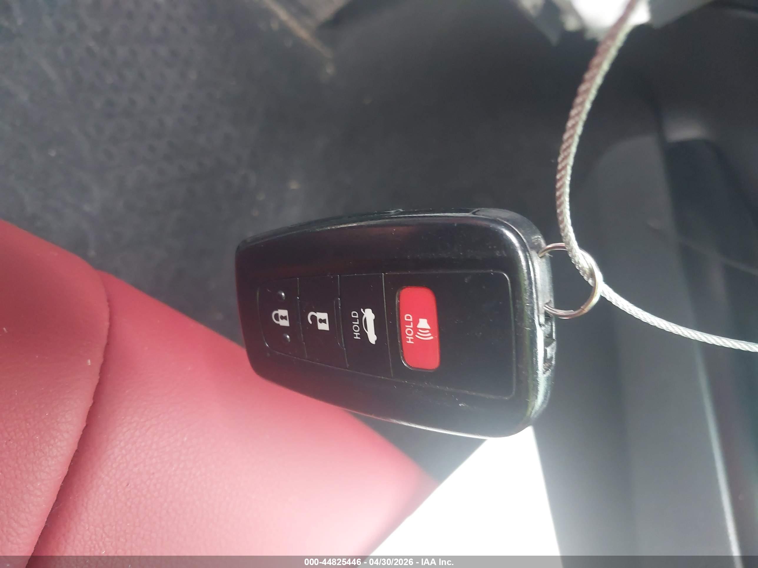 TOYOTA CAMRY image 11