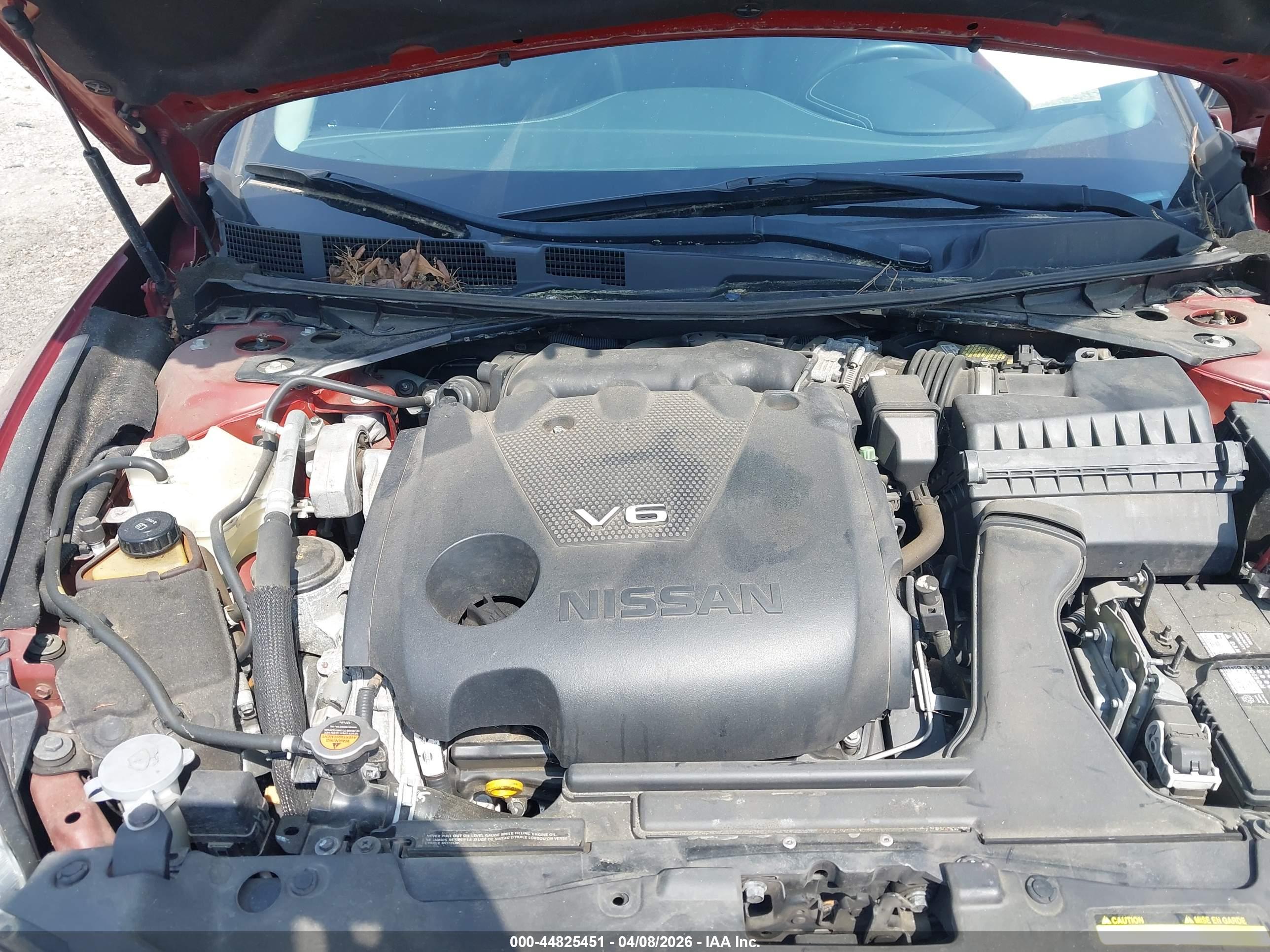 NISSAN MAXIMA image 10