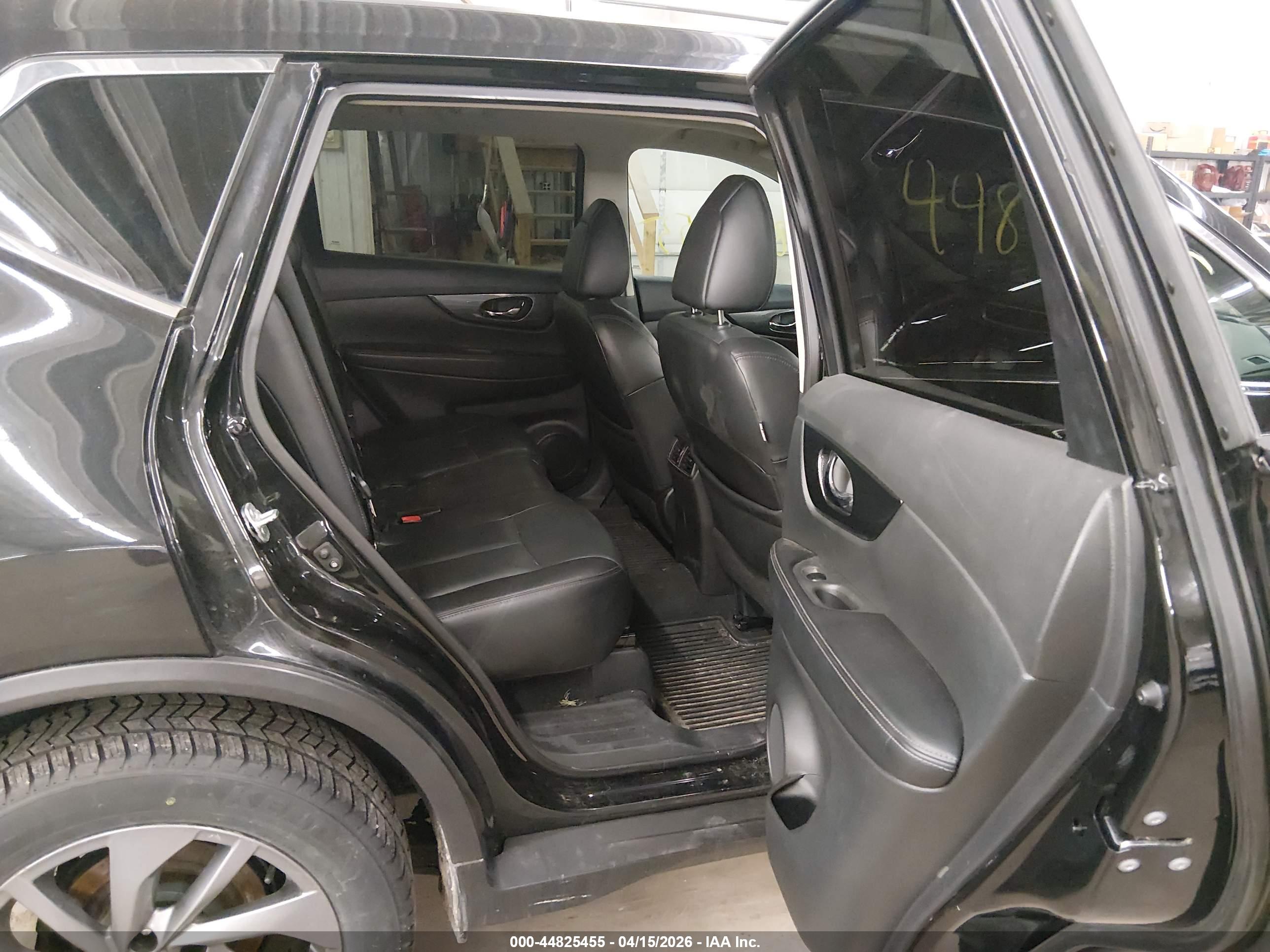 NISSAN ROGUE image 8