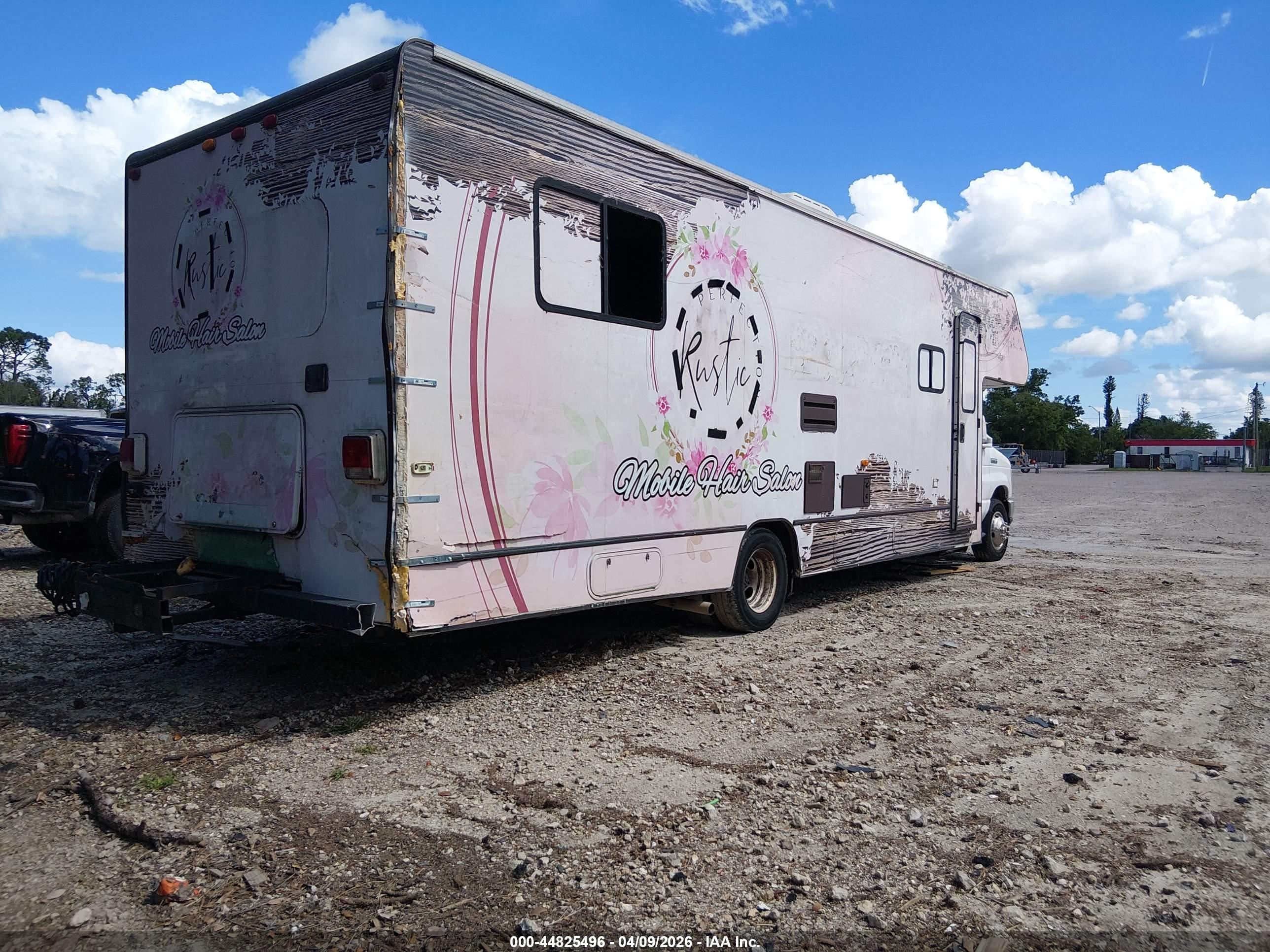 FORD E-450 image 4