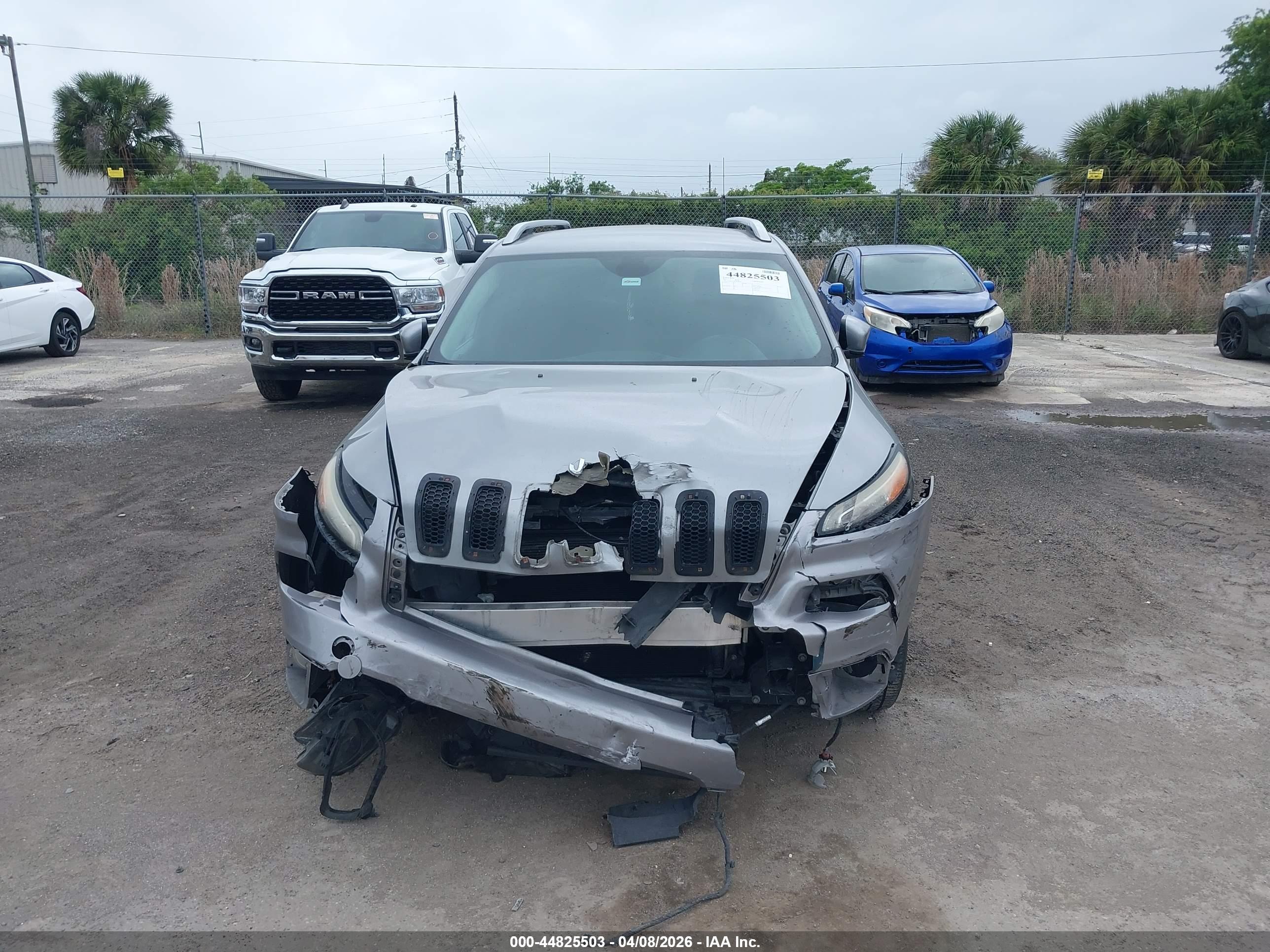 JEEP CHEROKEE image 6