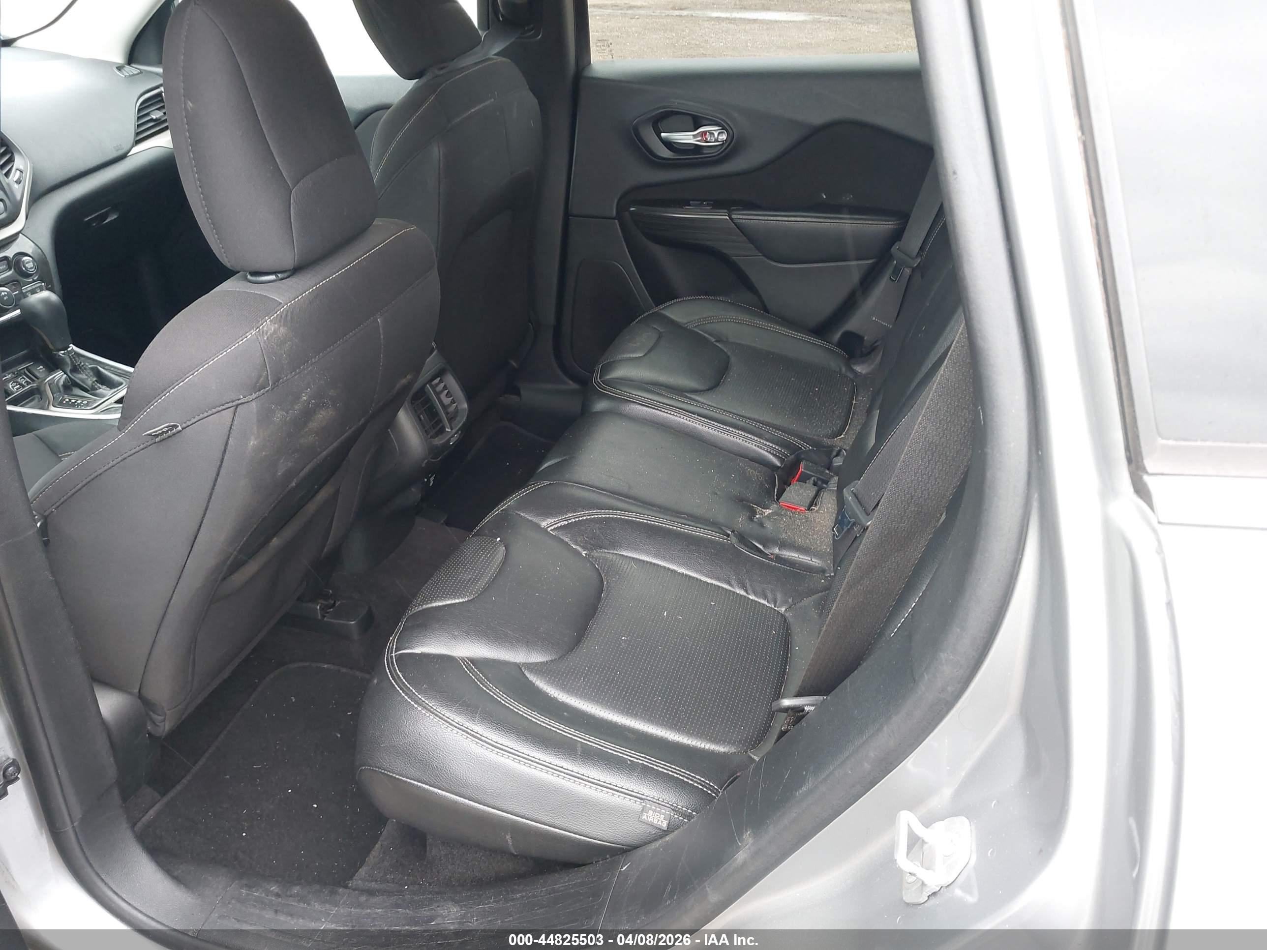 JEEP CHEROKEE image 8