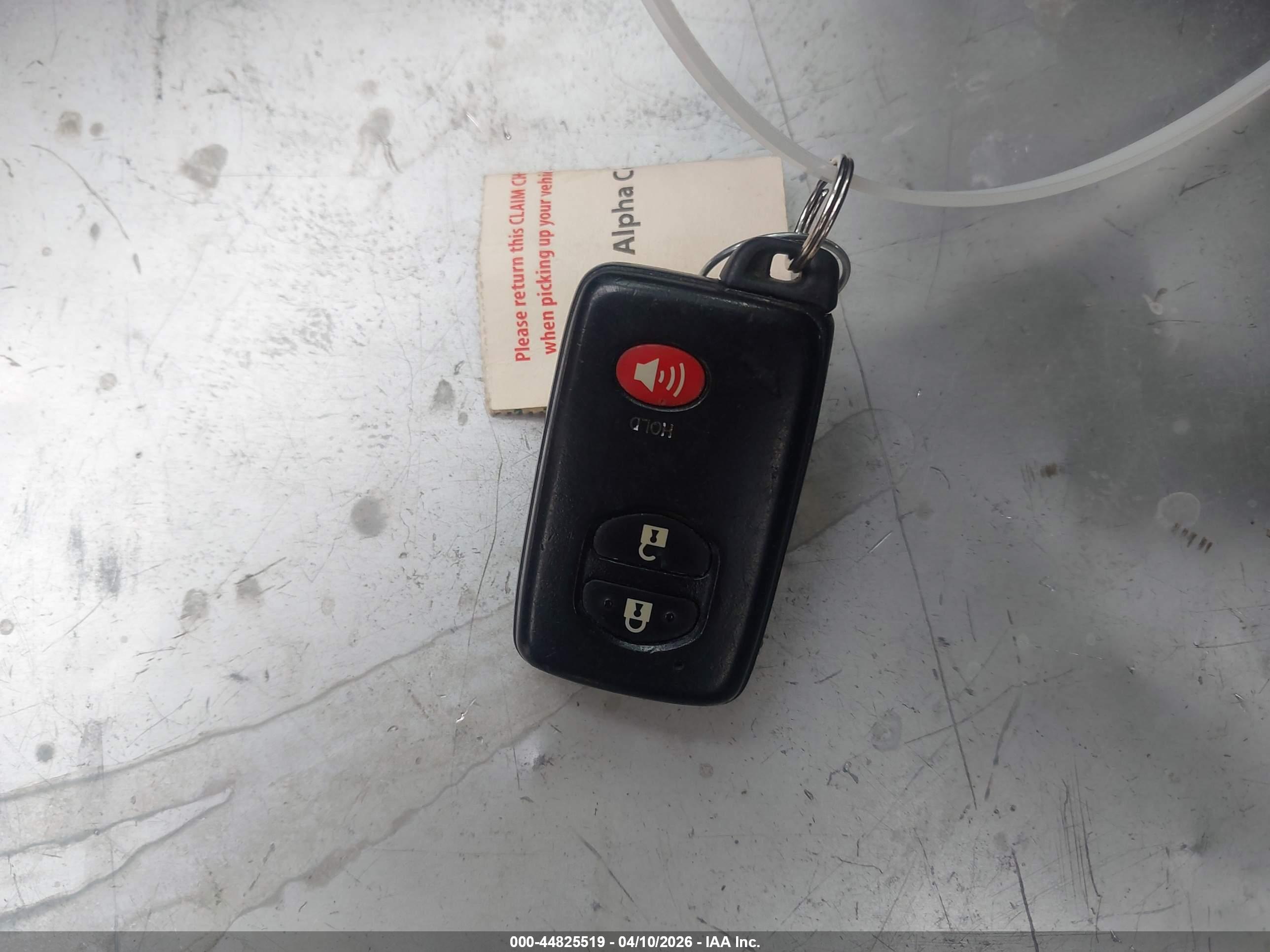TOYOTA PRIUS image 11