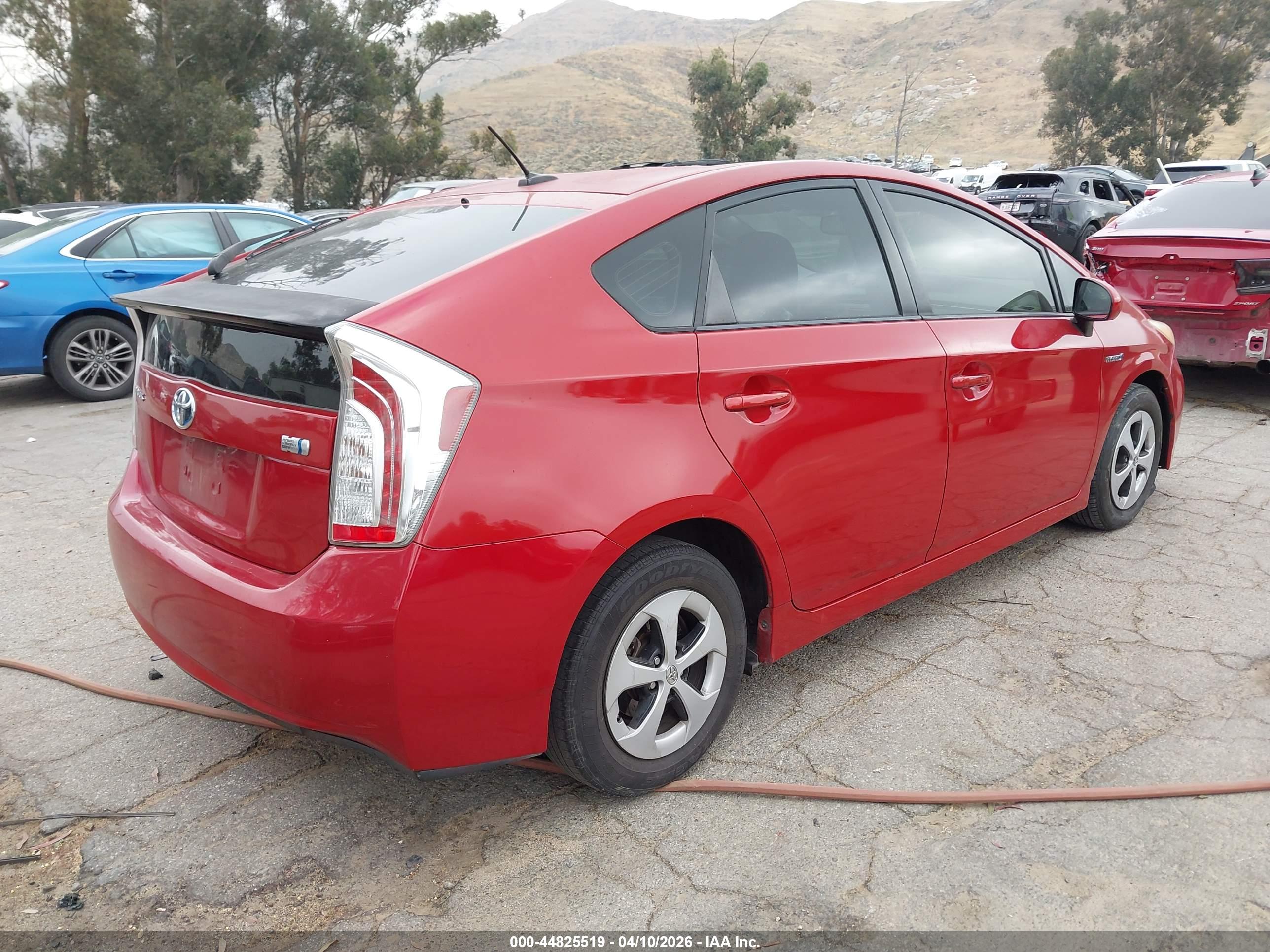 TOYOTA PRIUS image 4