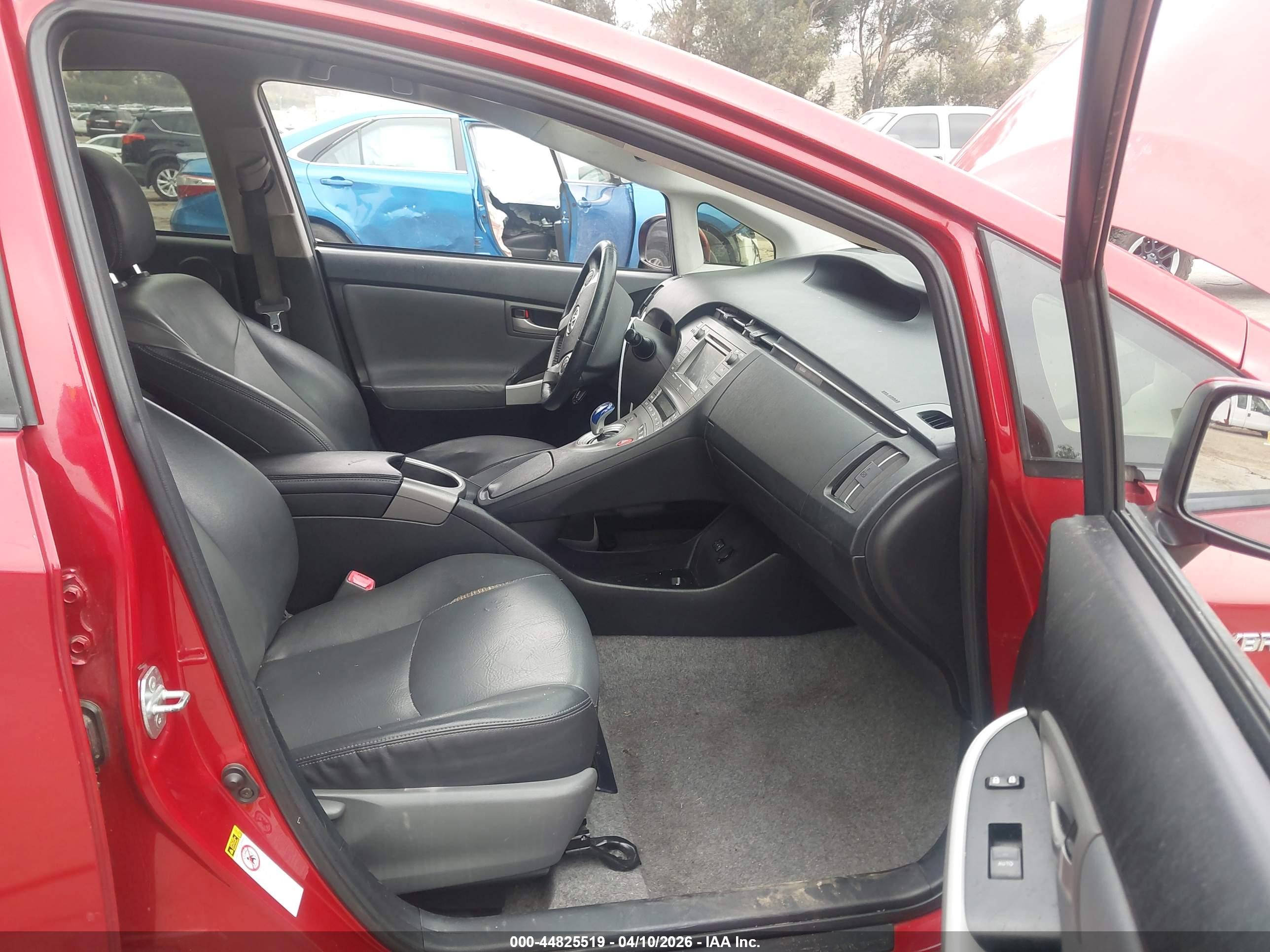 TOYOTA PRIUS image 5