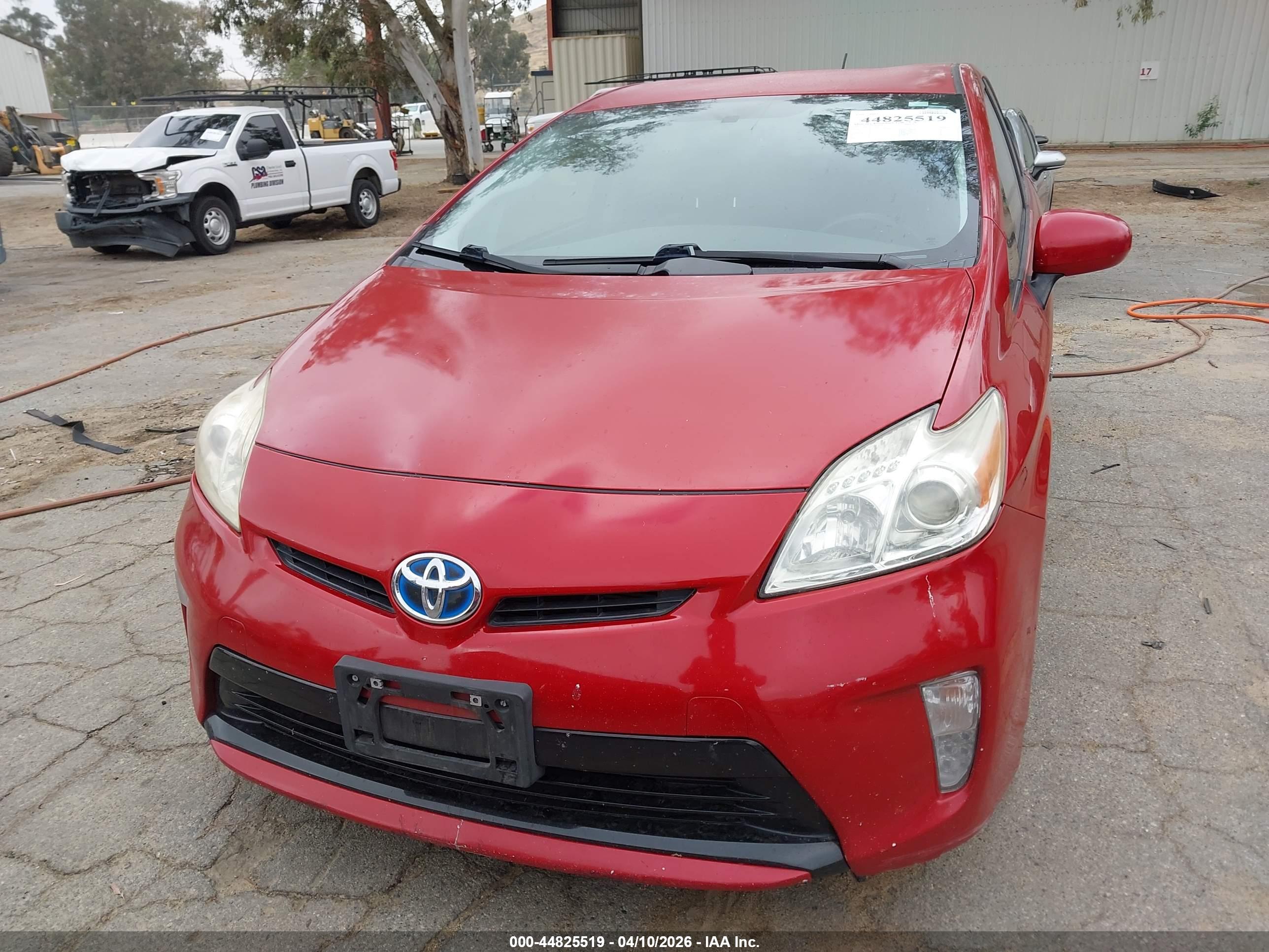 TOYOTA PRIUS image 6