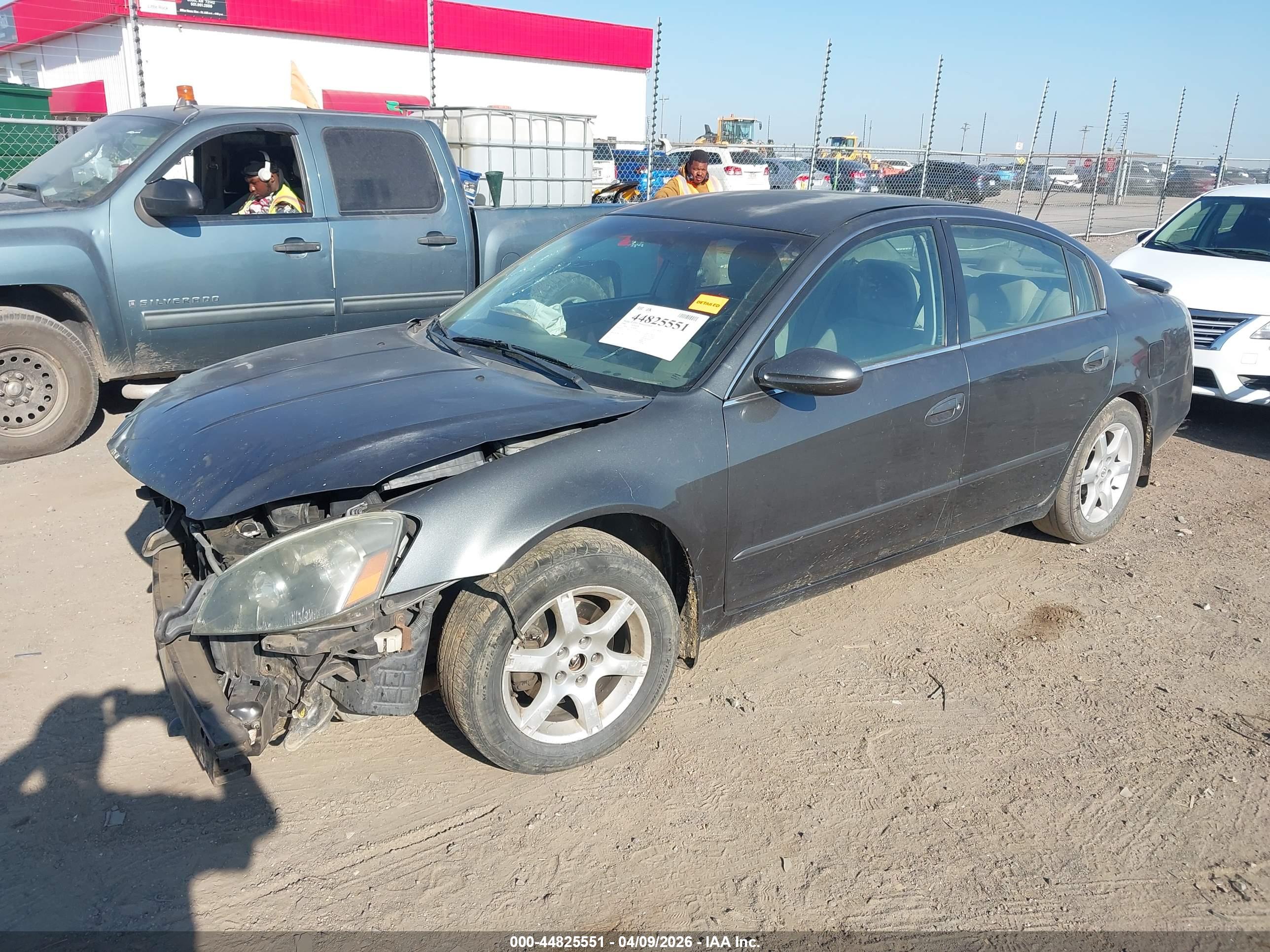 NISSAN ALTIMA image 2