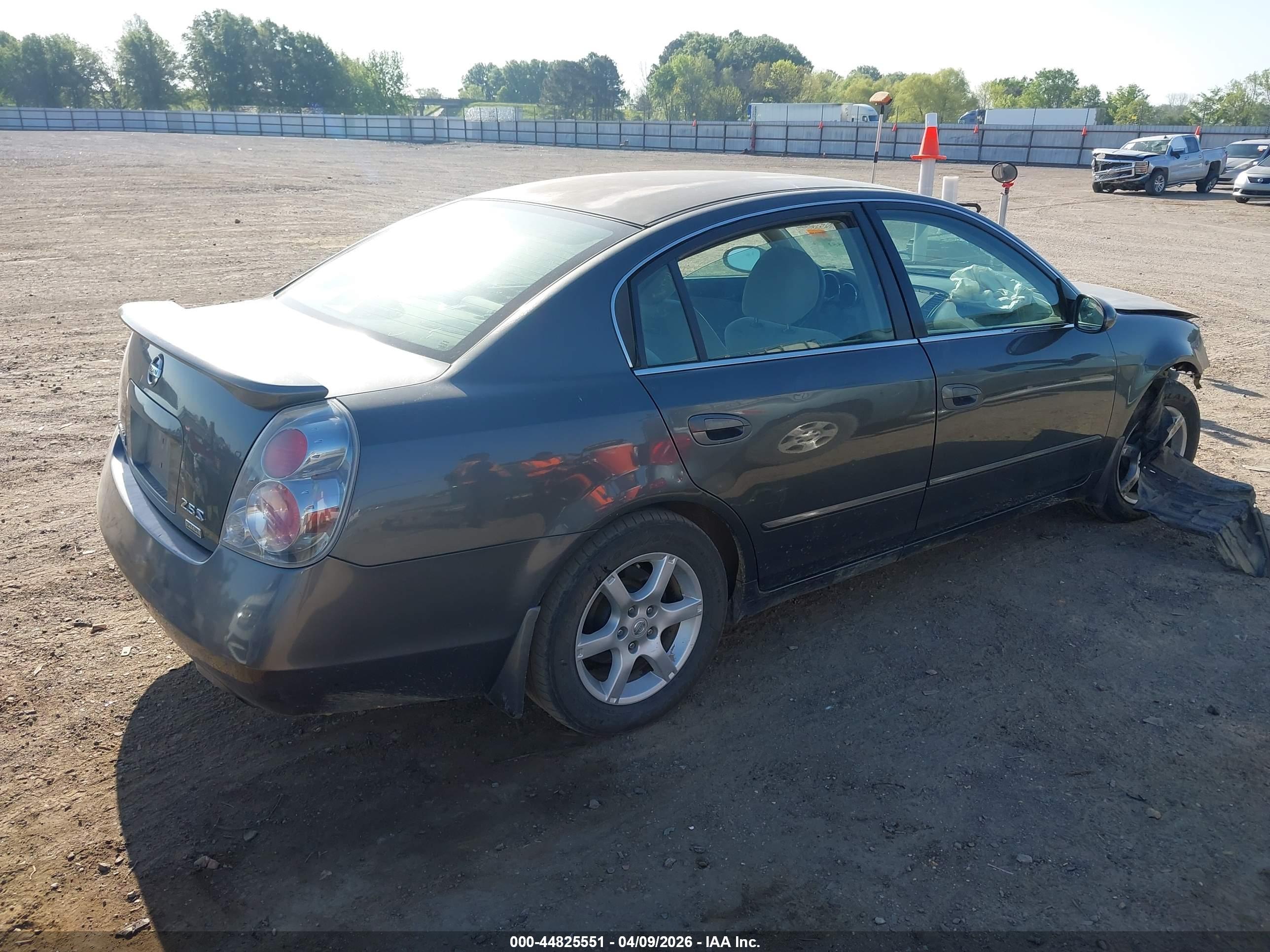 NISSAN ALTIMA image 4