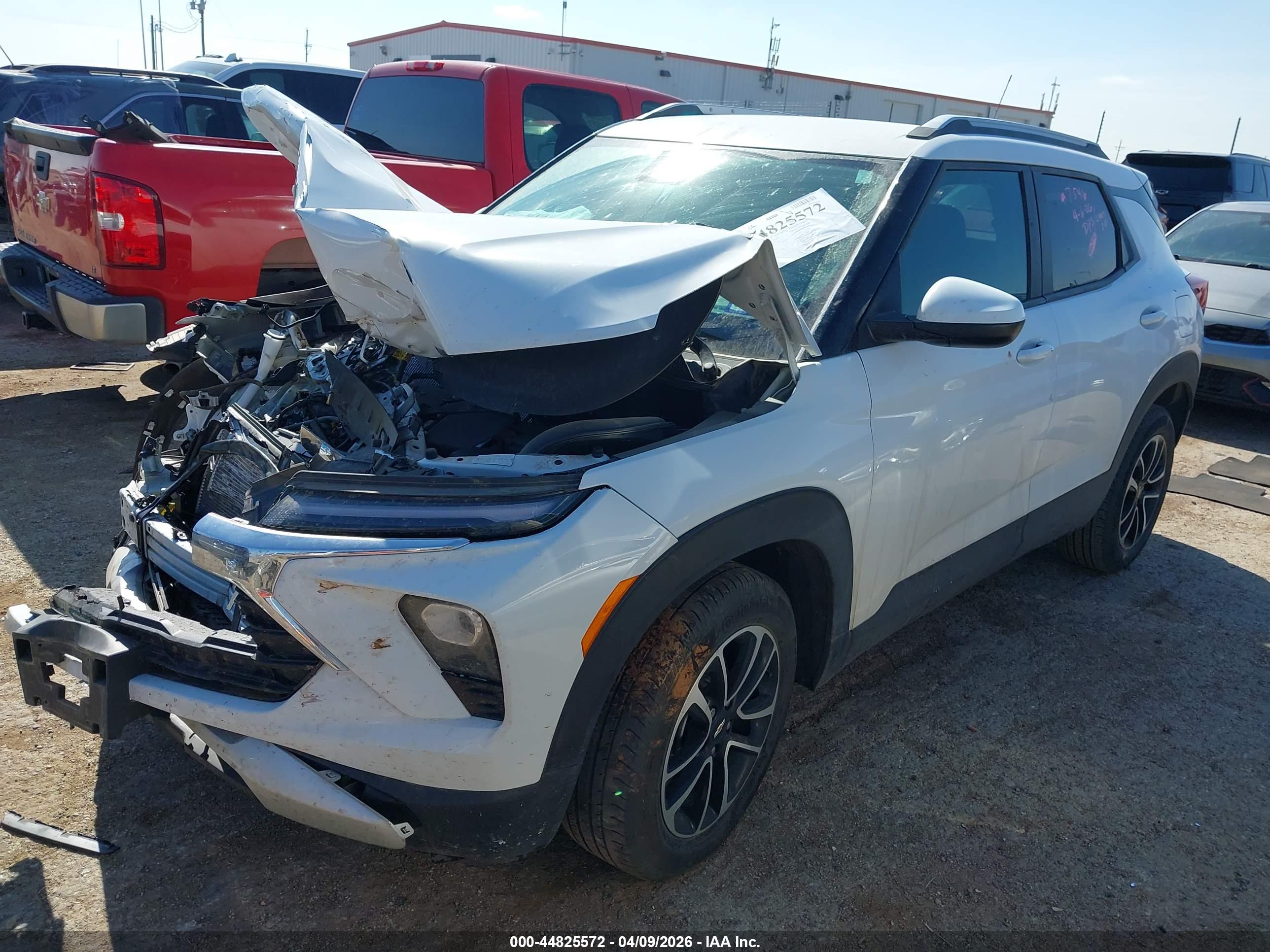 CHEVROLET TRAILBLAZER image 2
