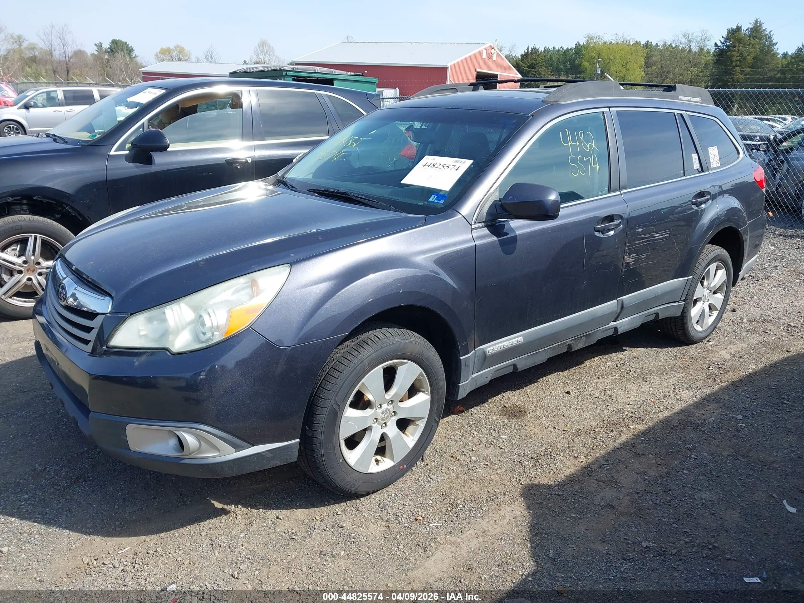SUBARU OUTBACK image 2