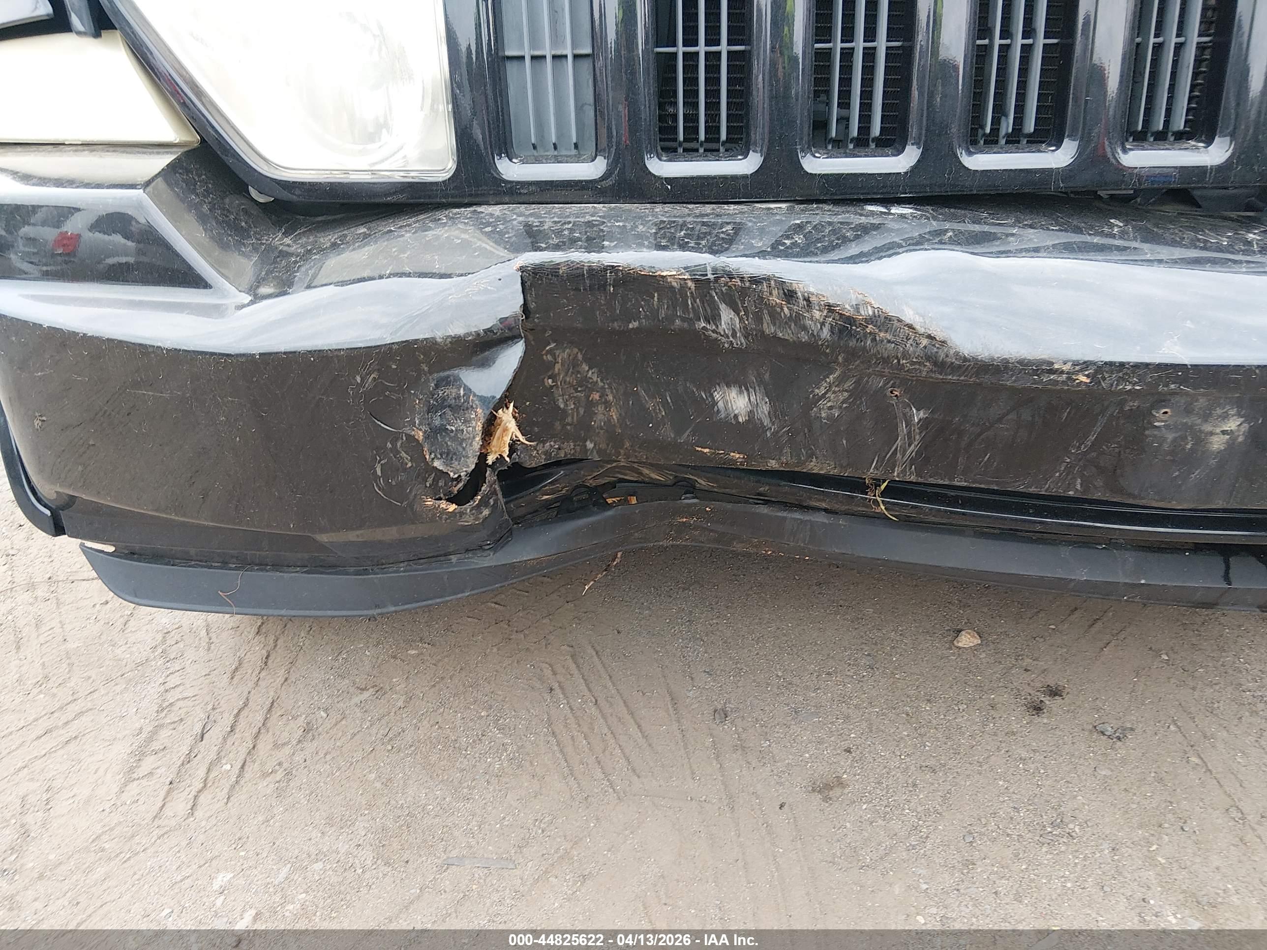 JEEP LIBERTY image 6