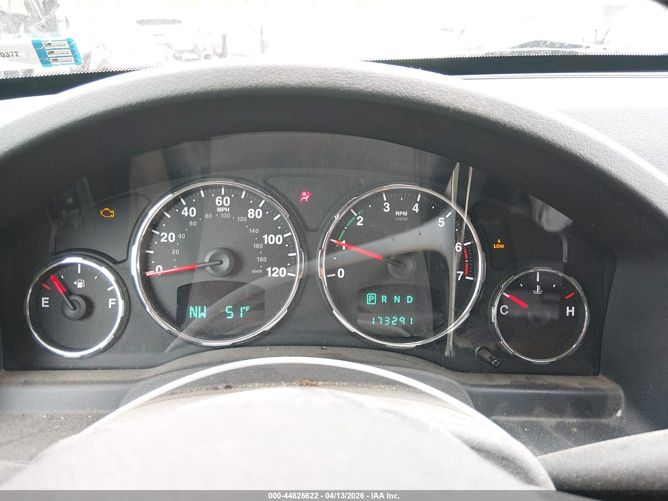 JEEP LIBERTY image 7