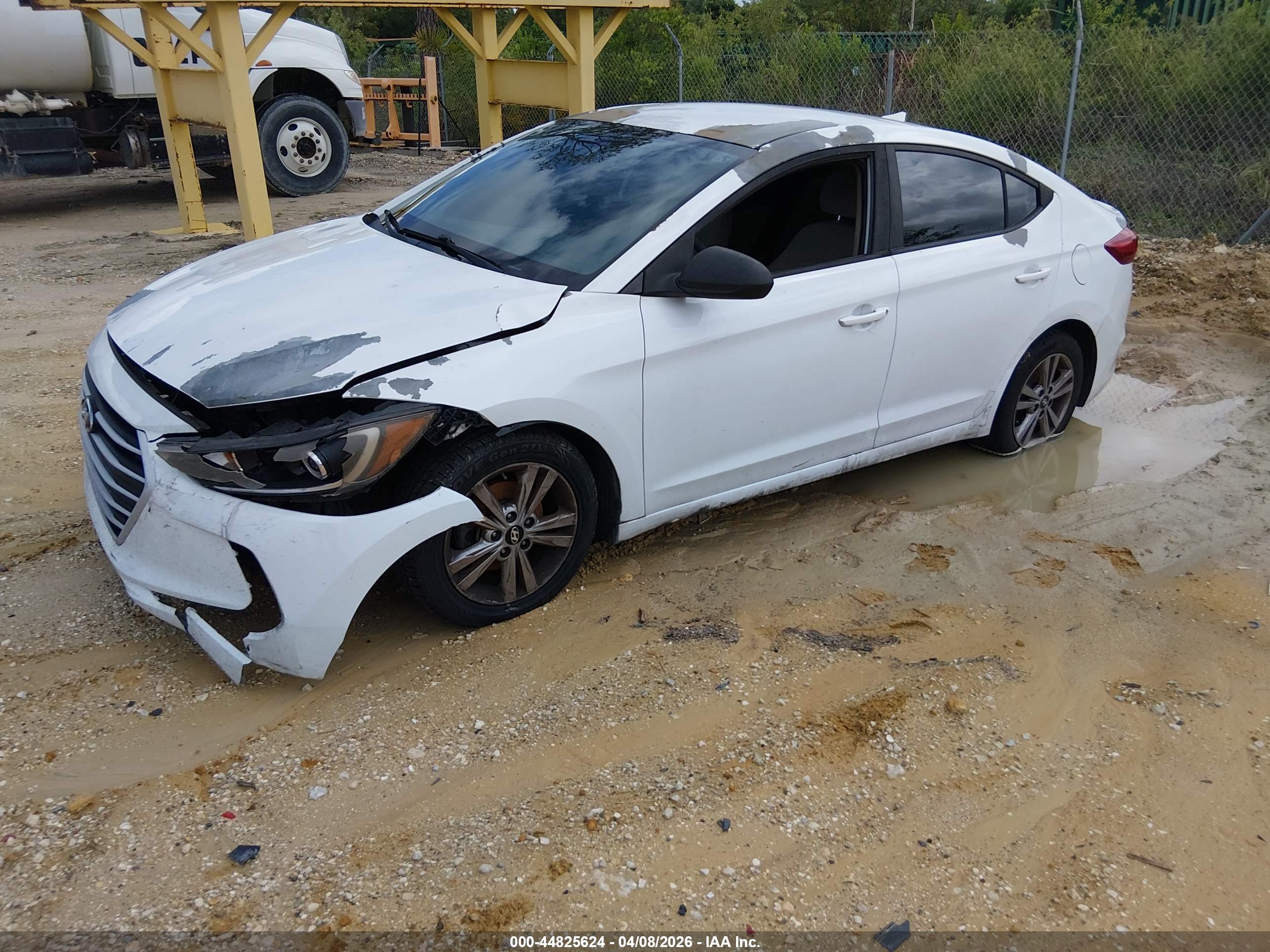 HYUNDAI ELANTRA image 2