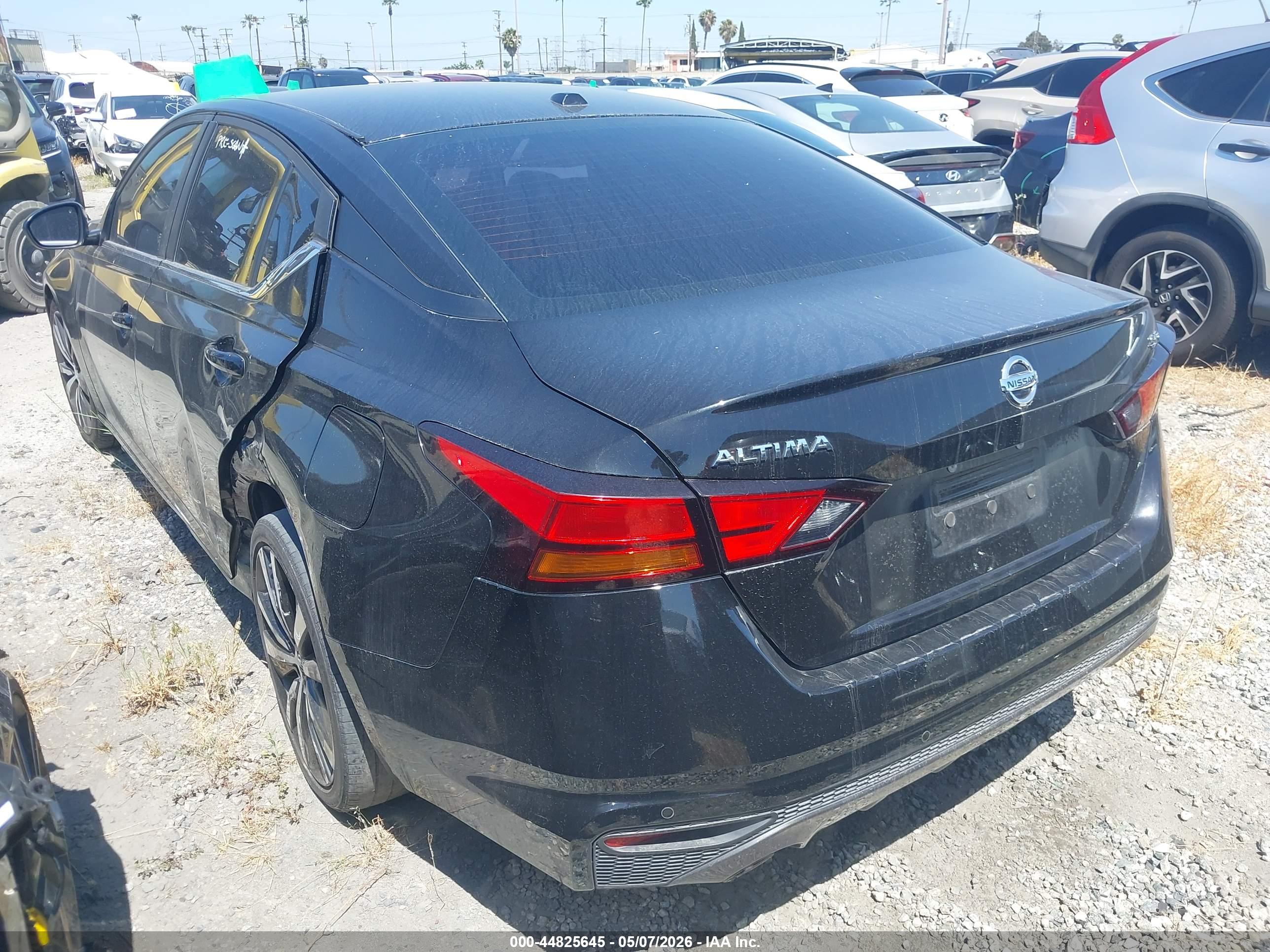 NISSAN ALTIMA image 3
