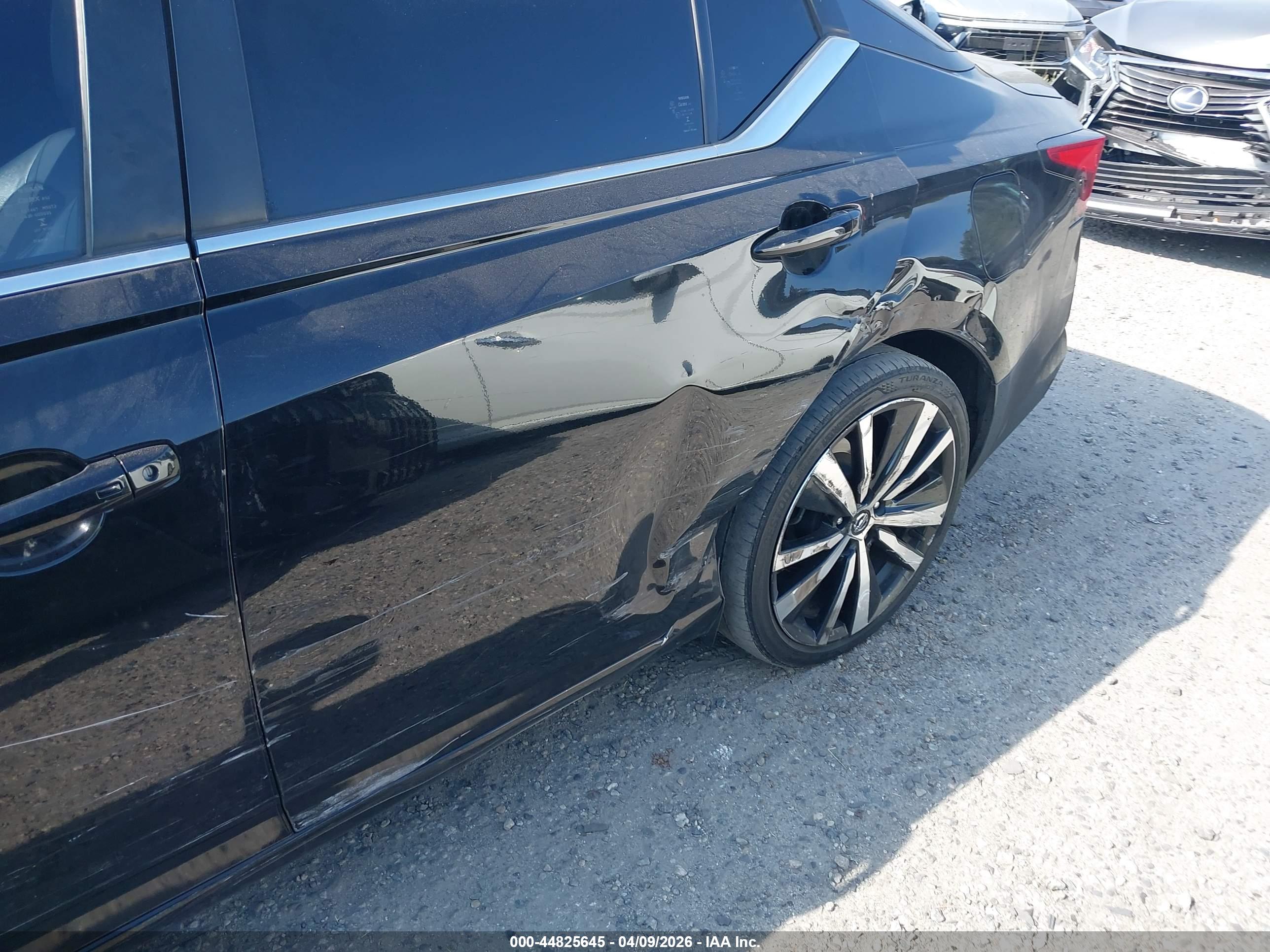 NISSAN ALTIMA image 6