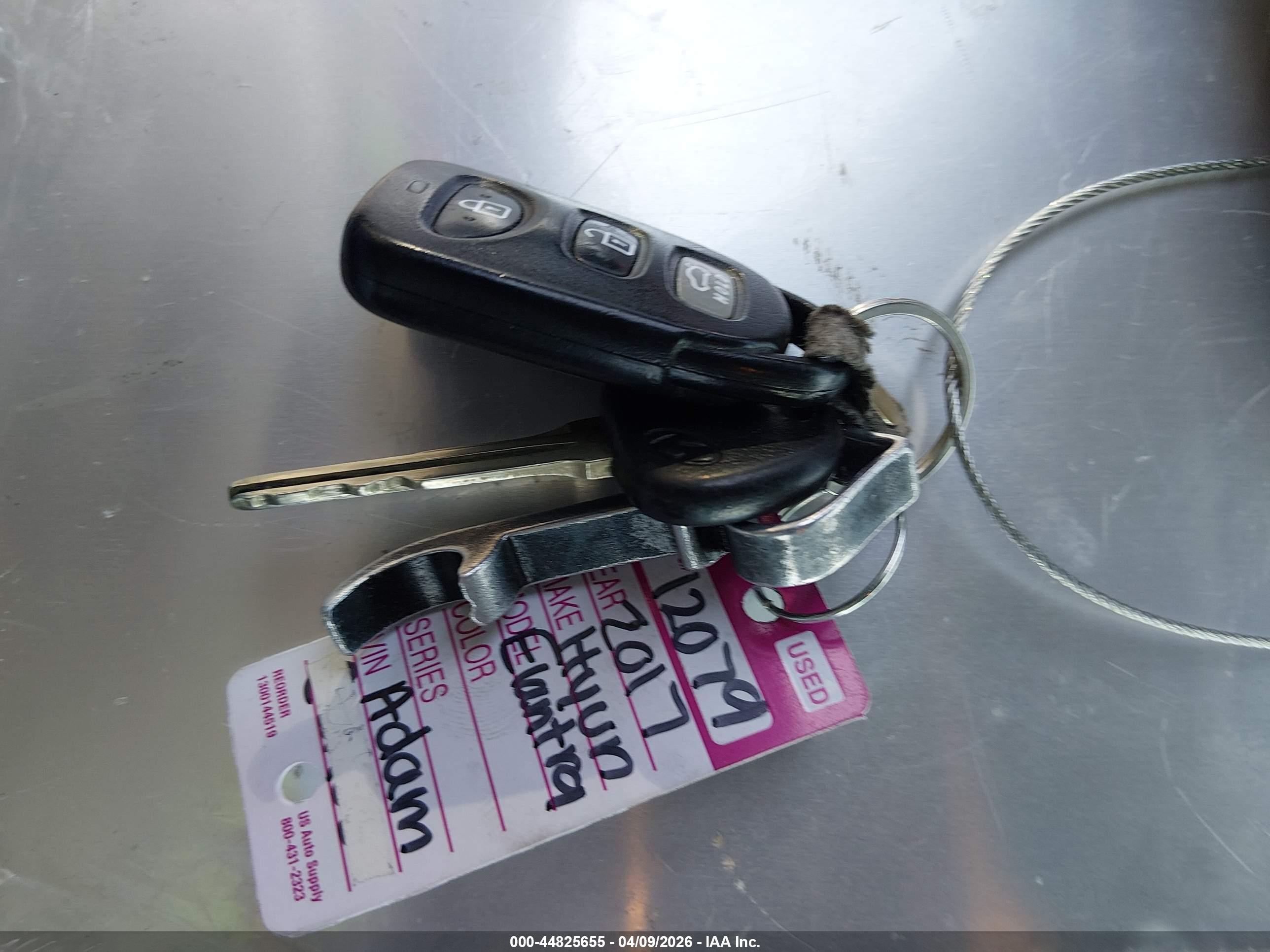 HYUNDAI ELANTRA image 11