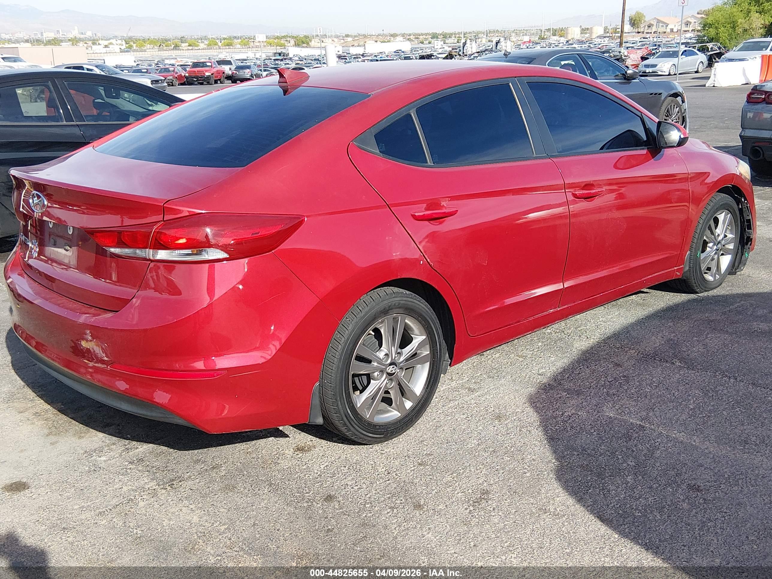 HYUNDAI ELANTRA image 4
