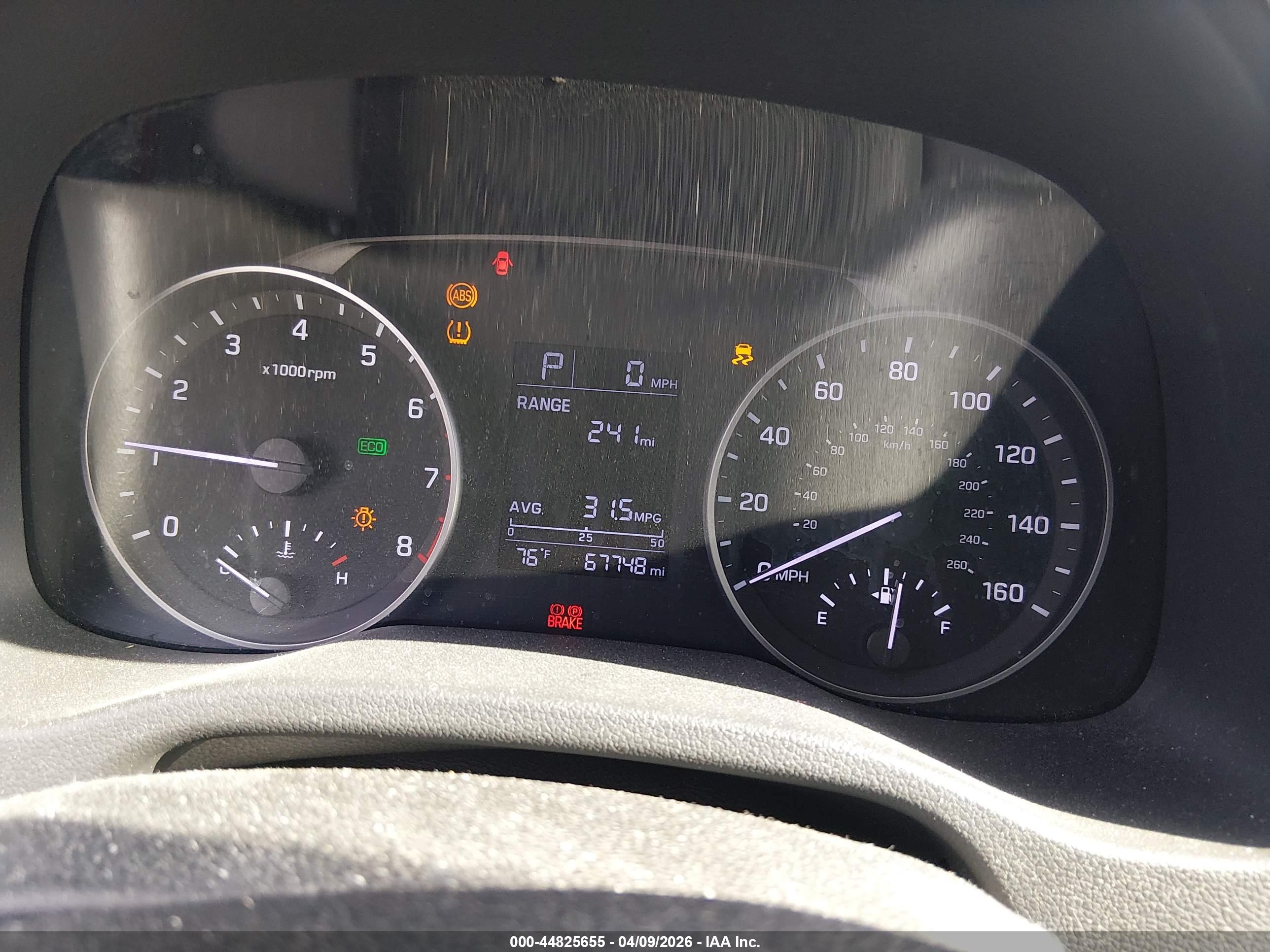HYUNDAI ELANTRA image 7