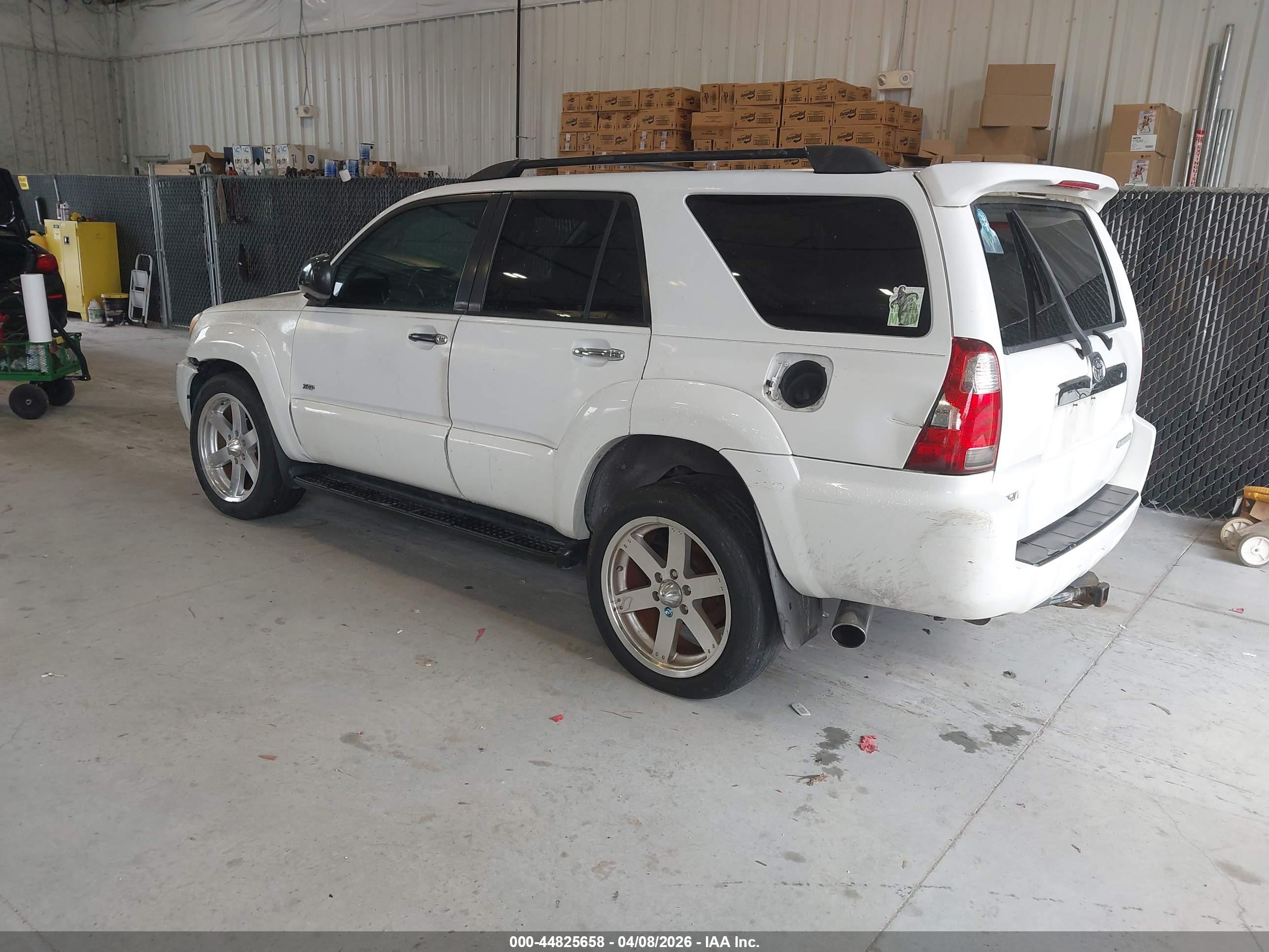 TOYOTA 4RUNNER image 3