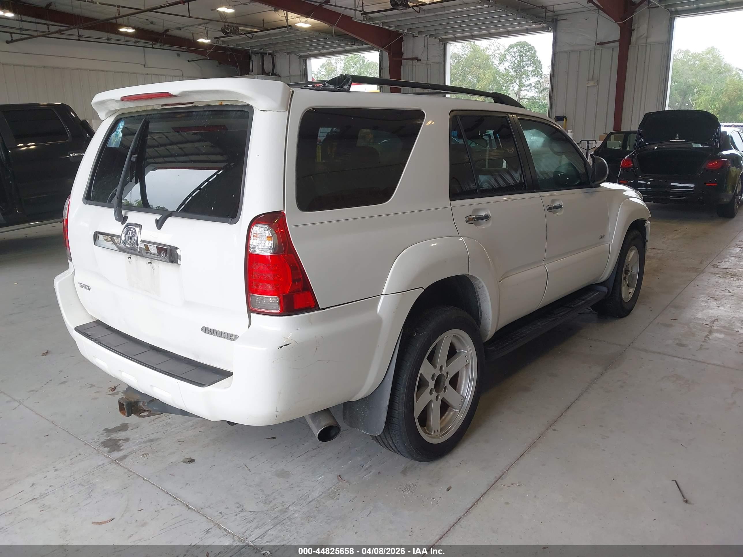 TOYOTA 4RUNNER image 4