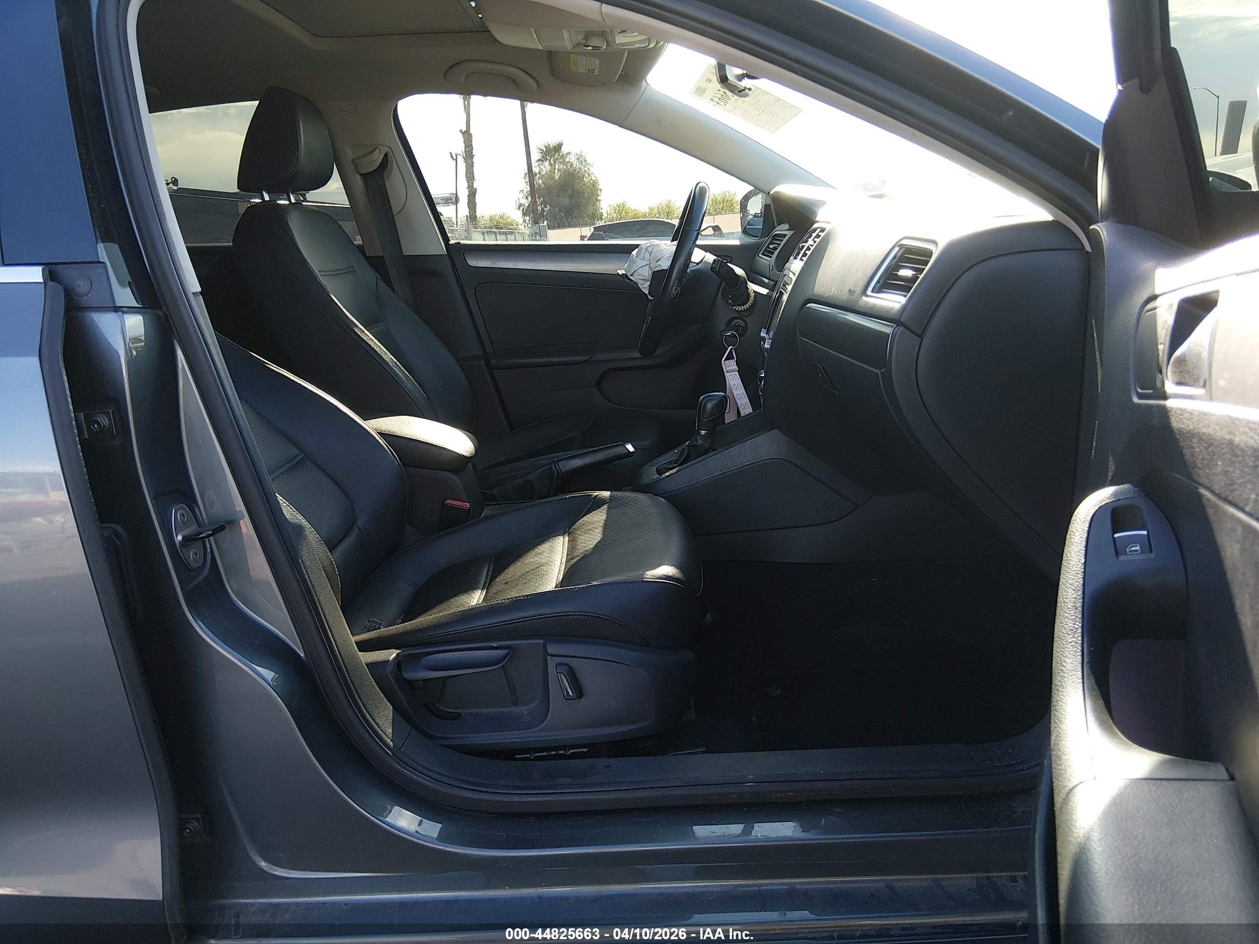 VOLKSWAGEN JETTA image 5