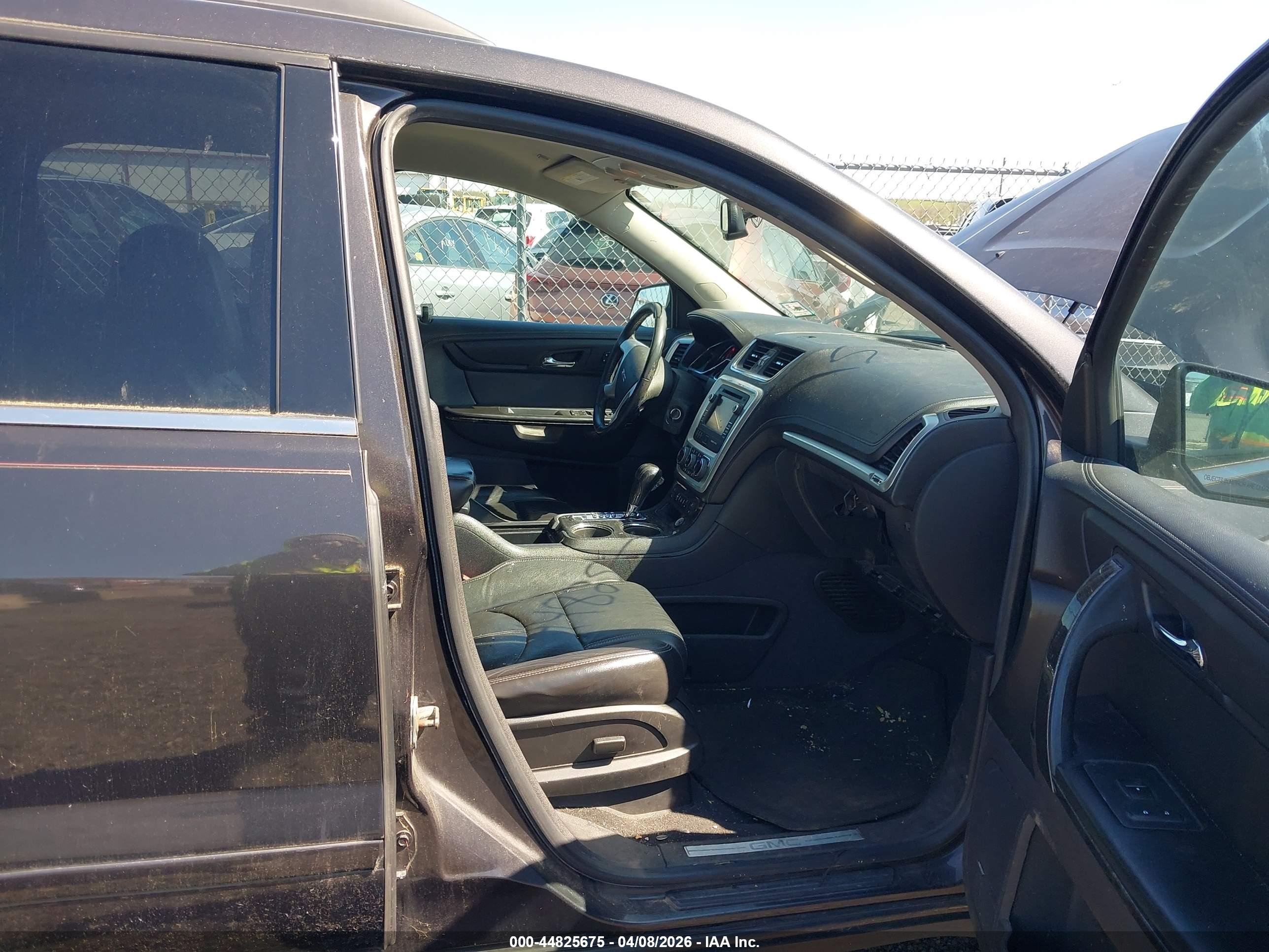 GMC ACADIA image 5