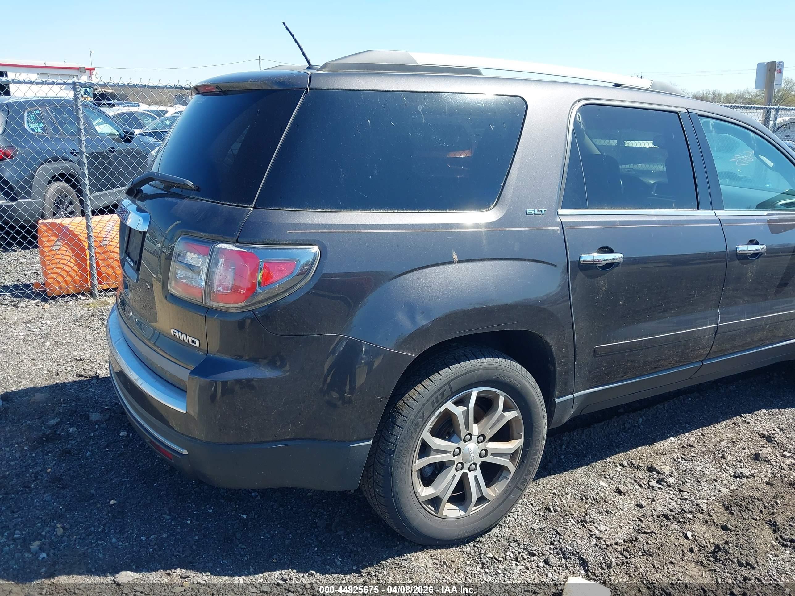 GMC ACADIA image 6