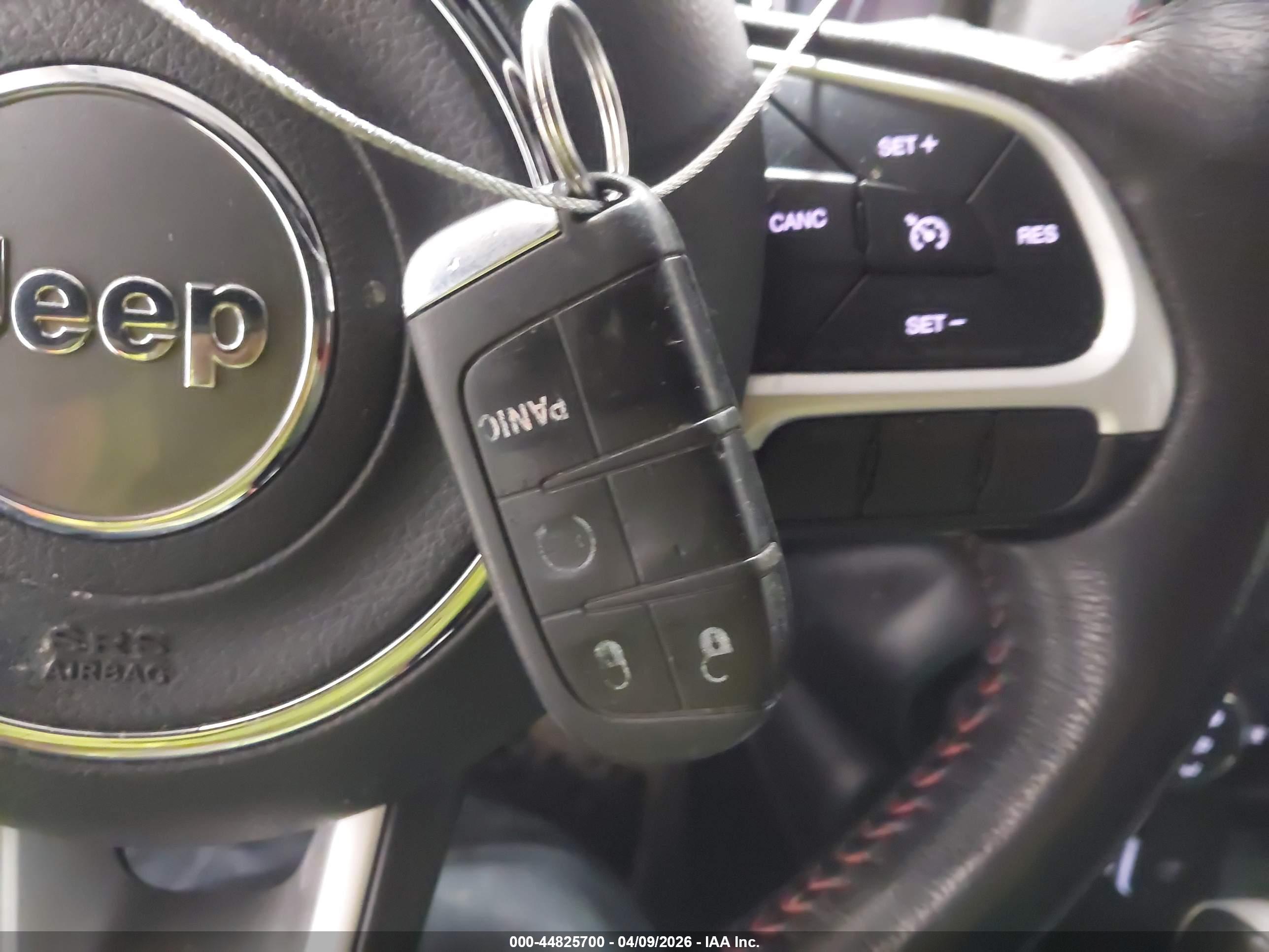 JEEP RENEGADE image 11