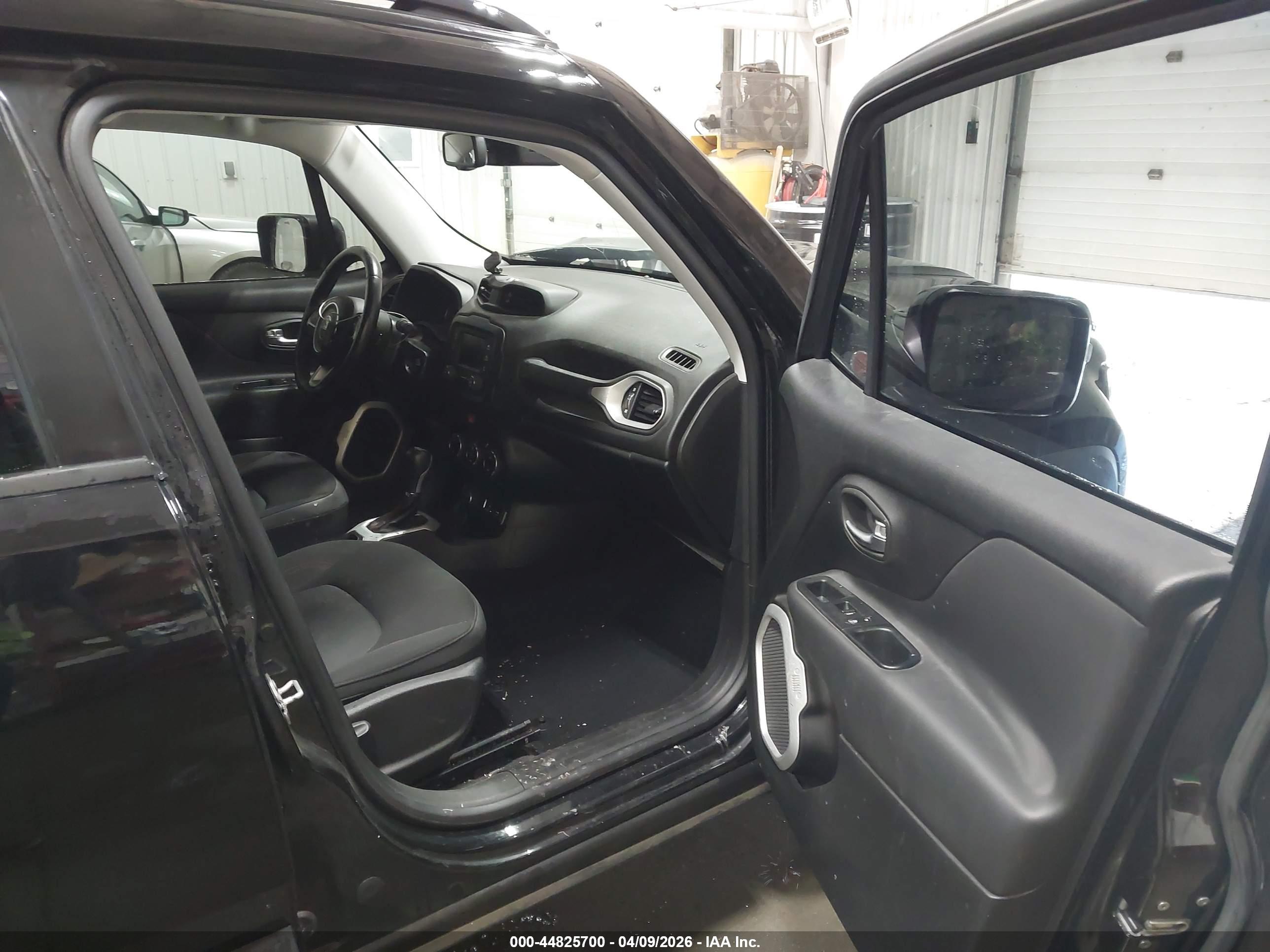 JEEP RENEGADE image 5