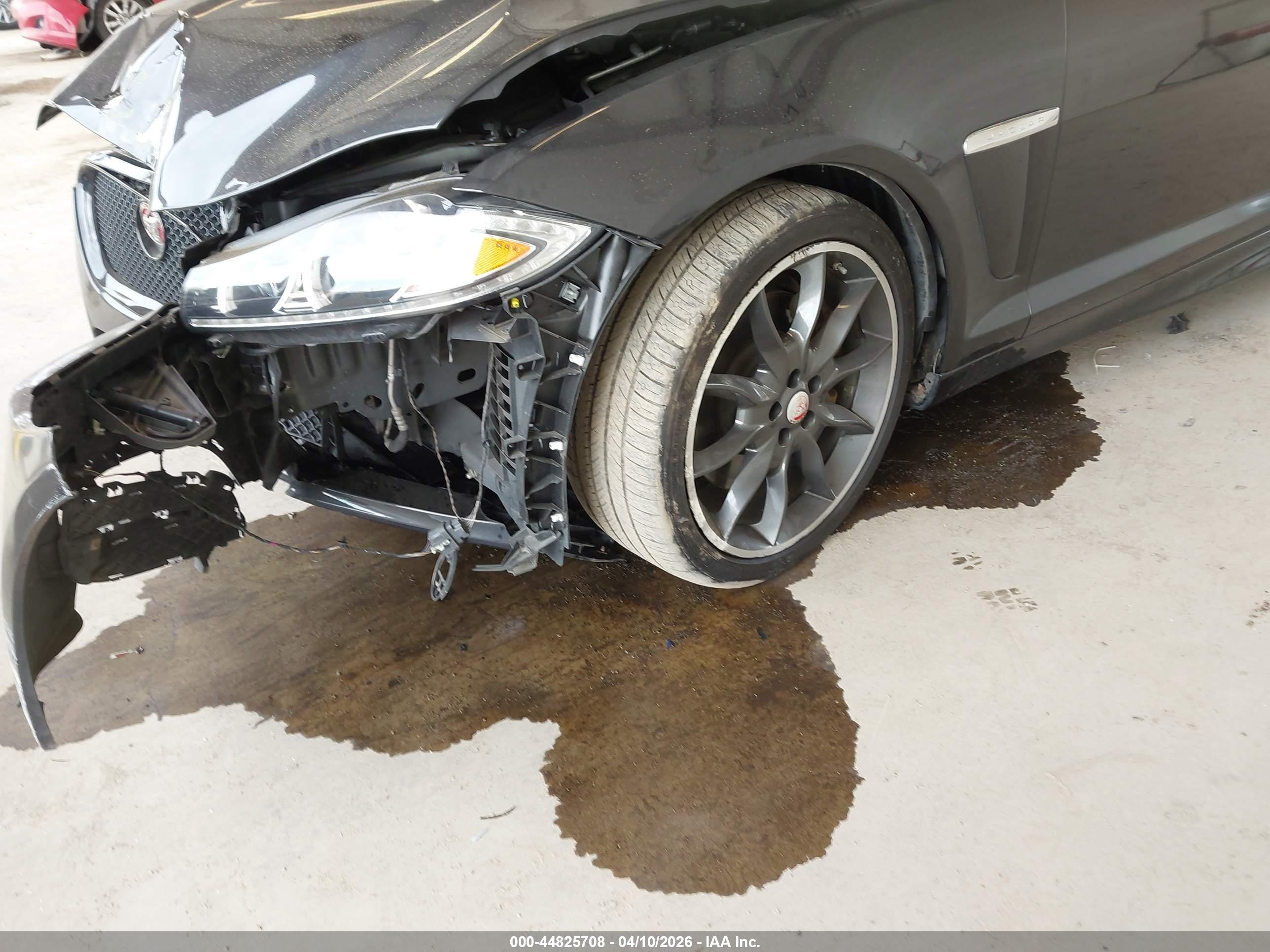 JAGUAR XF image 6