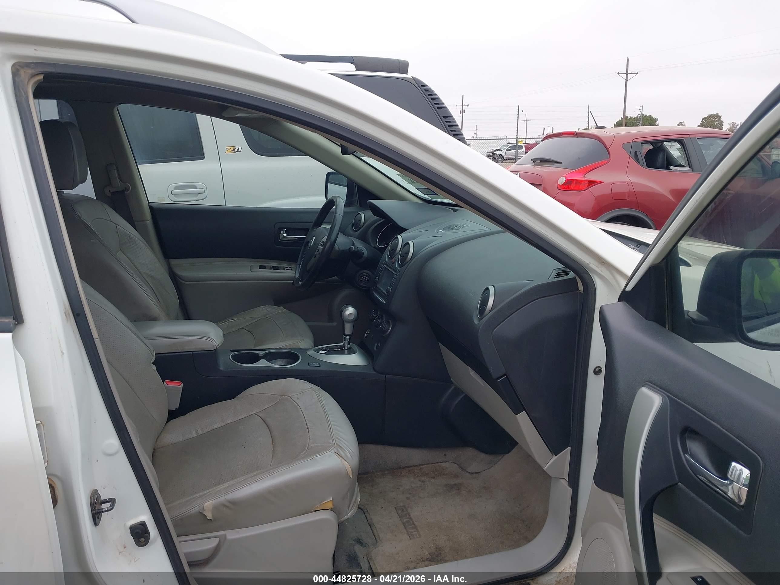 NISSAN ROGUE image 5