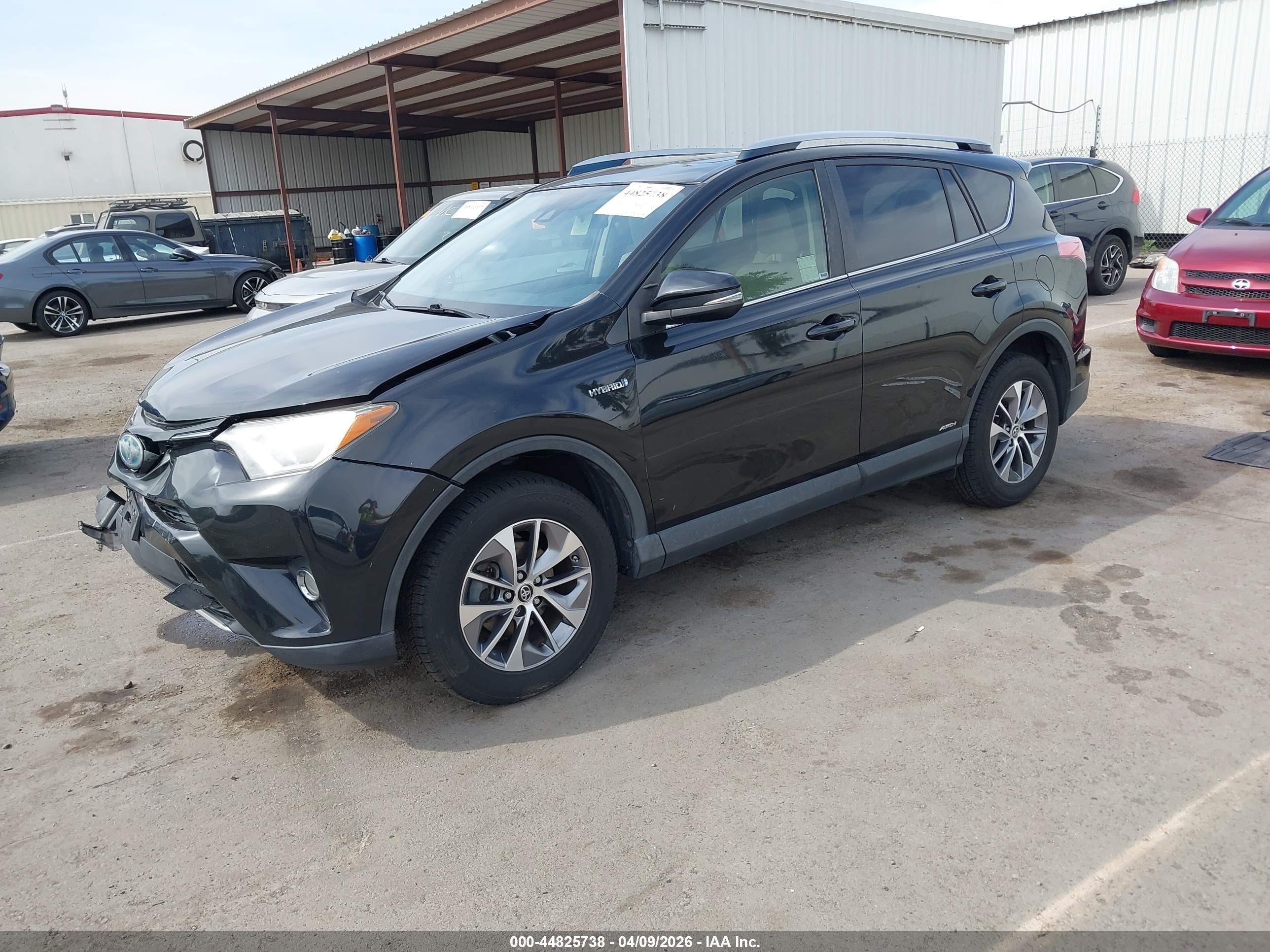 TOYOTA RAV4 image 2