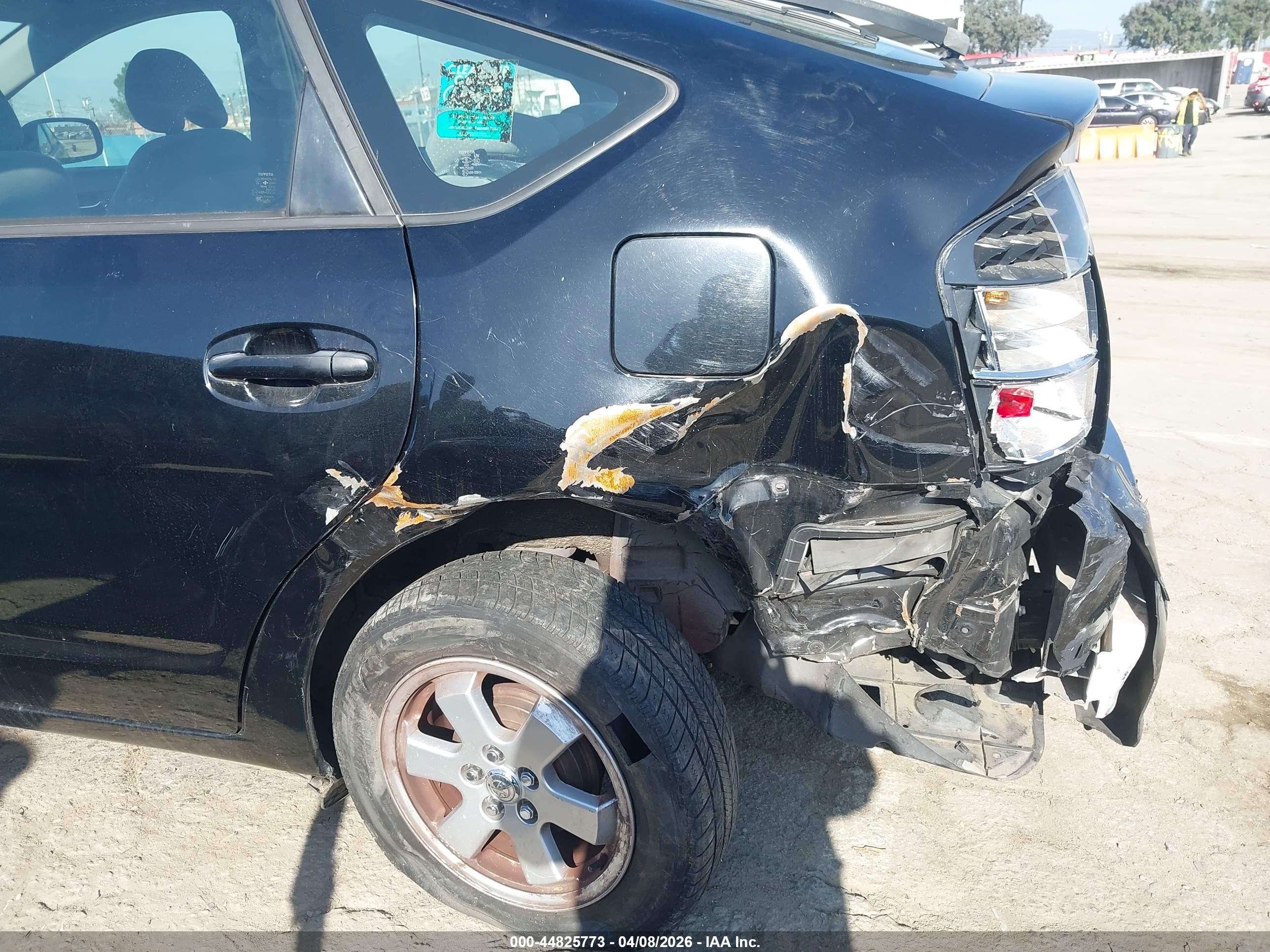 TOYOTA PRIUS image 6