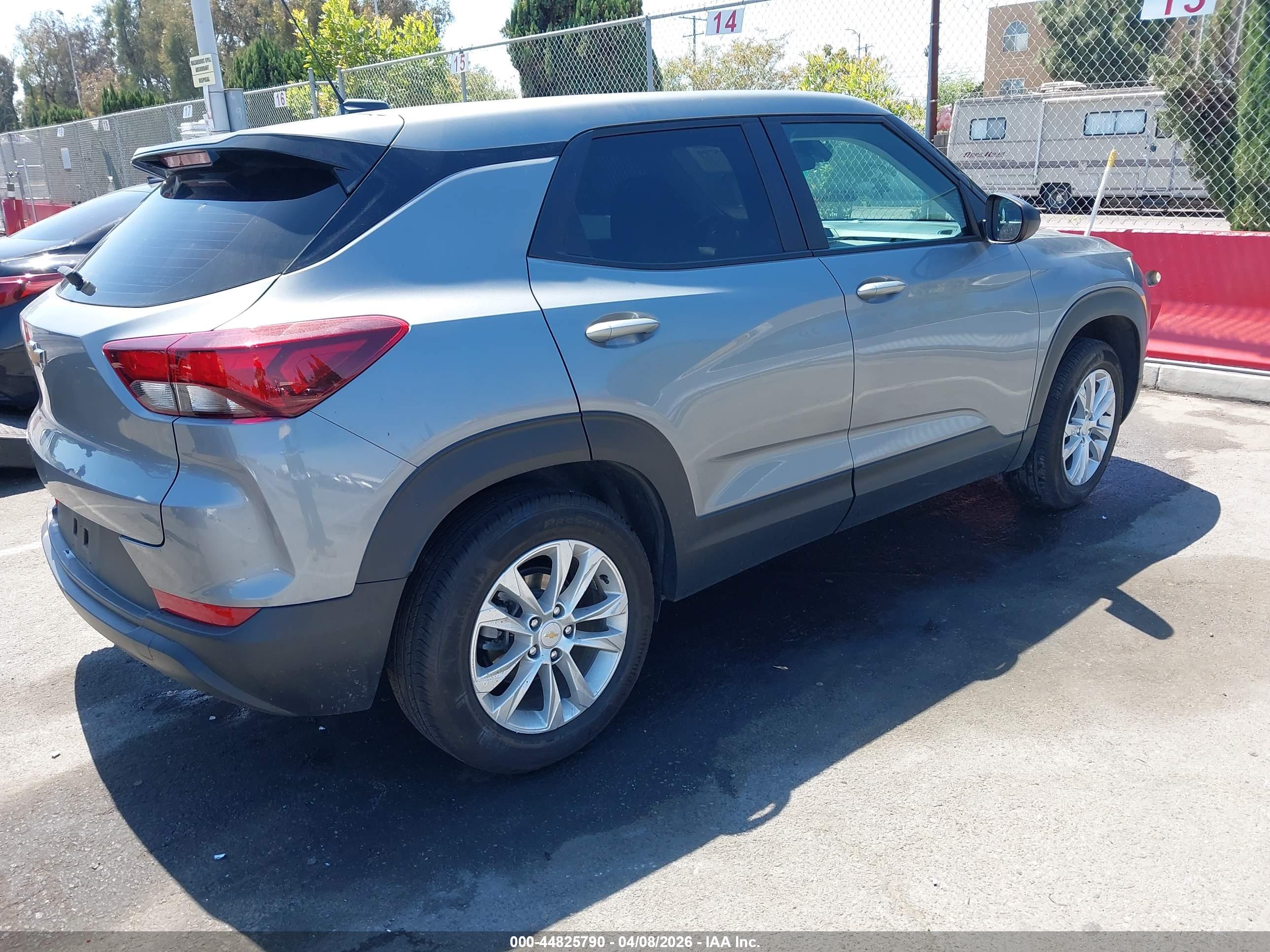 CHEVROLET TRAILBLAZER image 4
