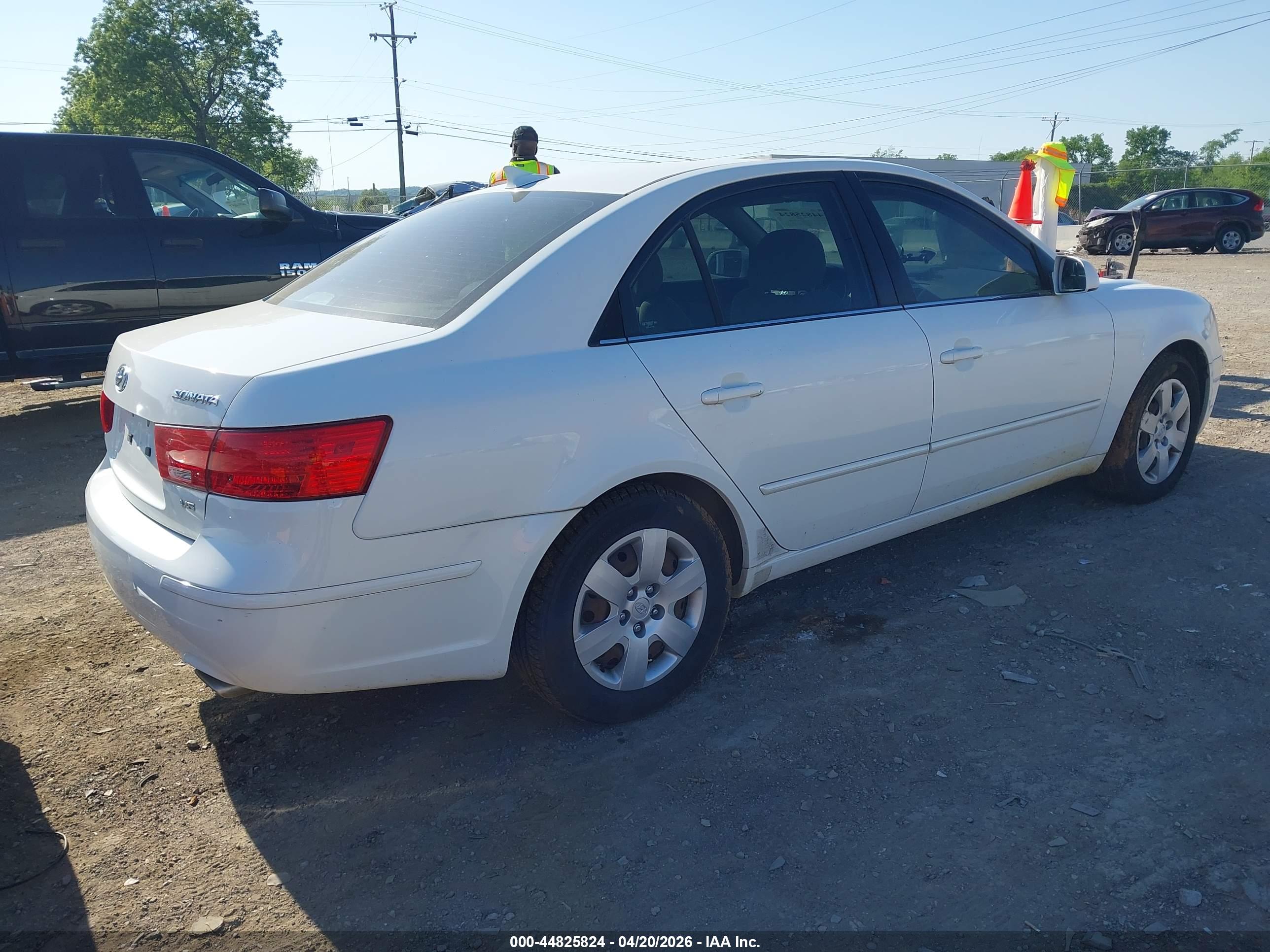 HYUNDAI SONATA image 4