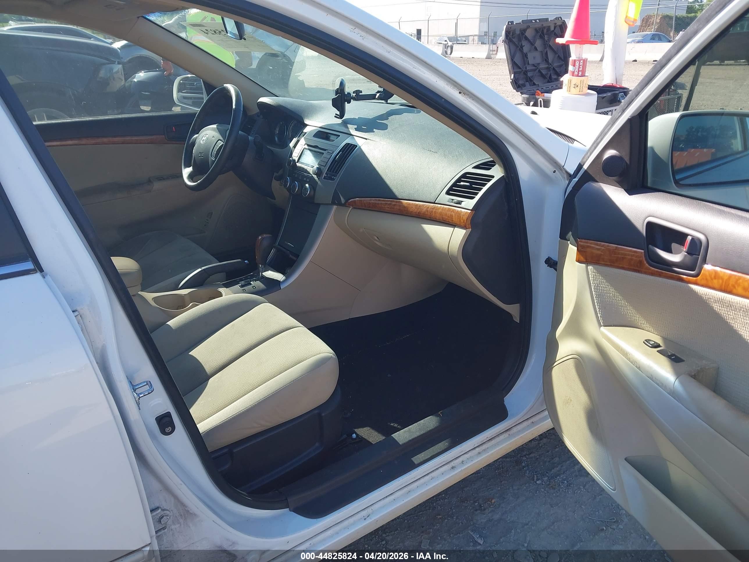 HYUNDAI SONATA image 5