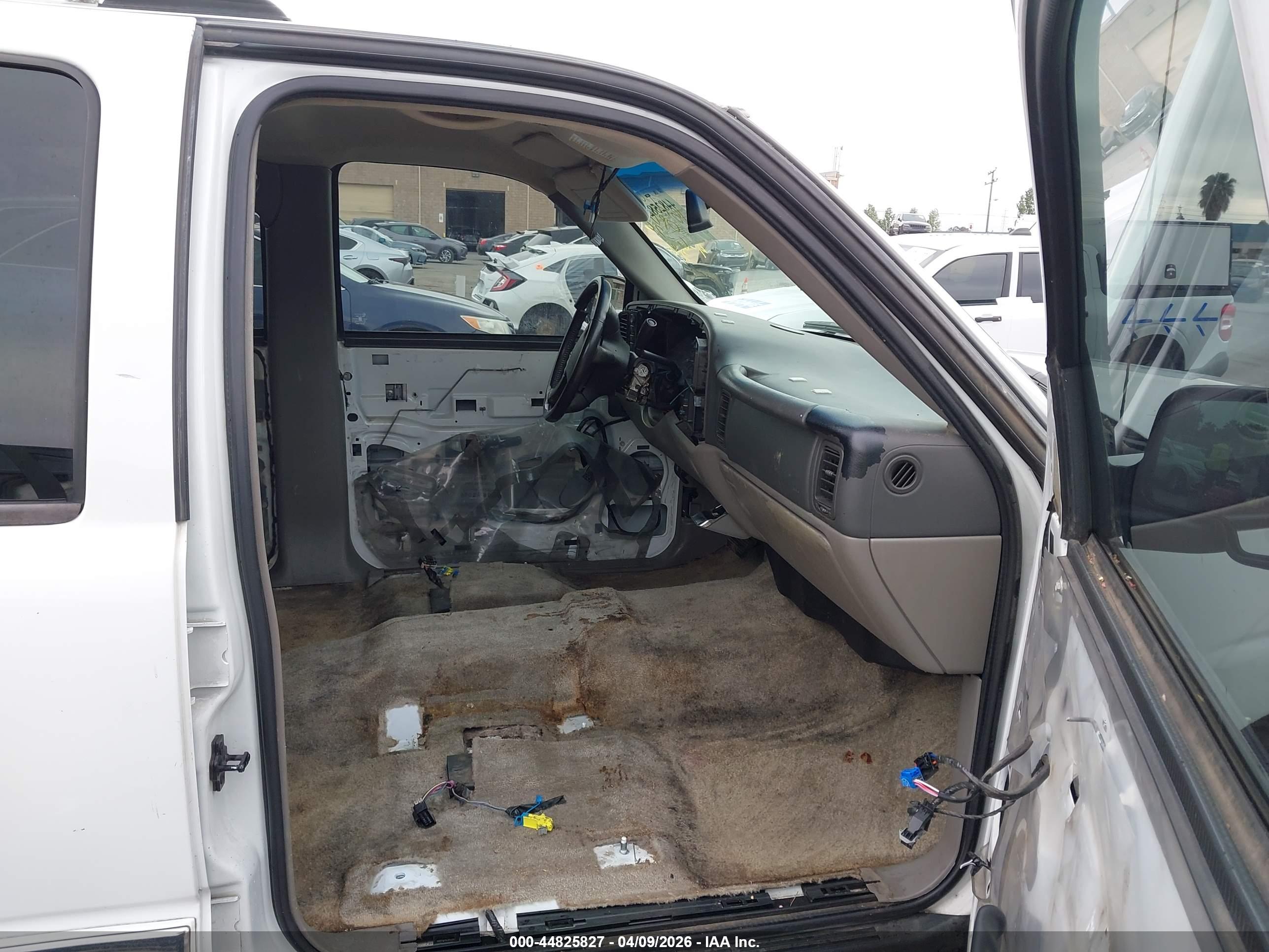 GMC YUKON image 5