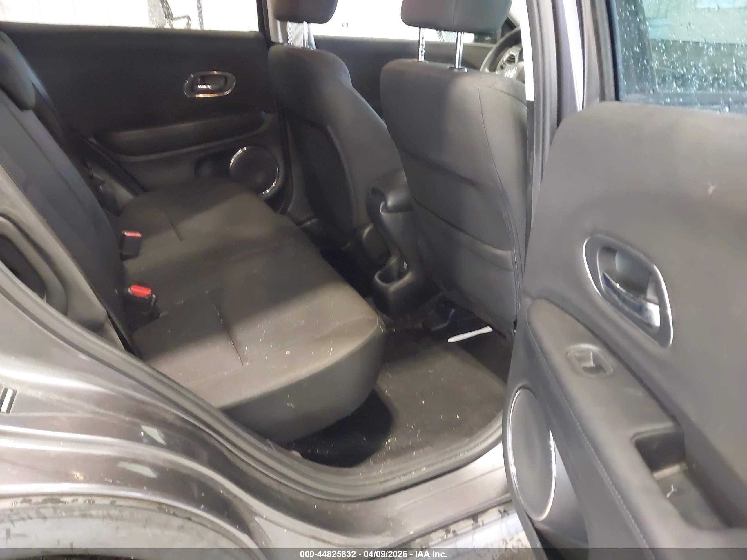 HONDA HR-V image 8