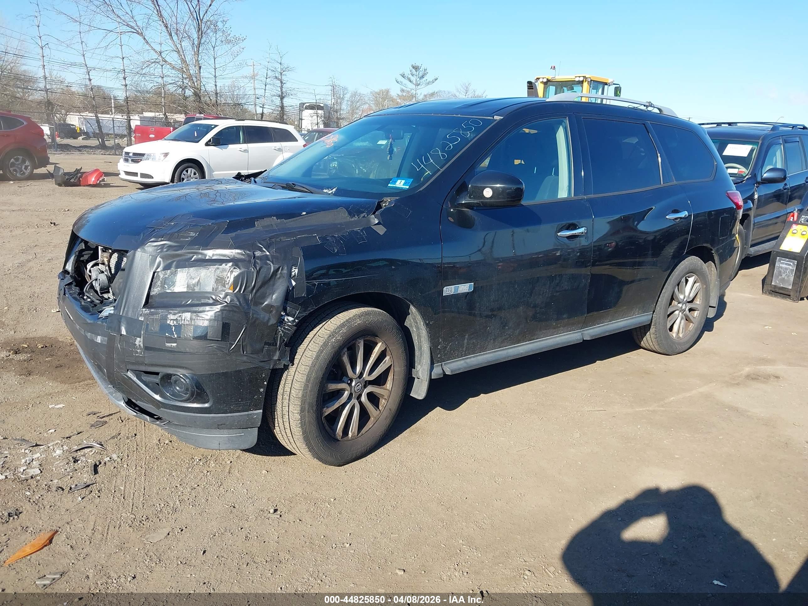 NISSAN PATHFINDER image 2