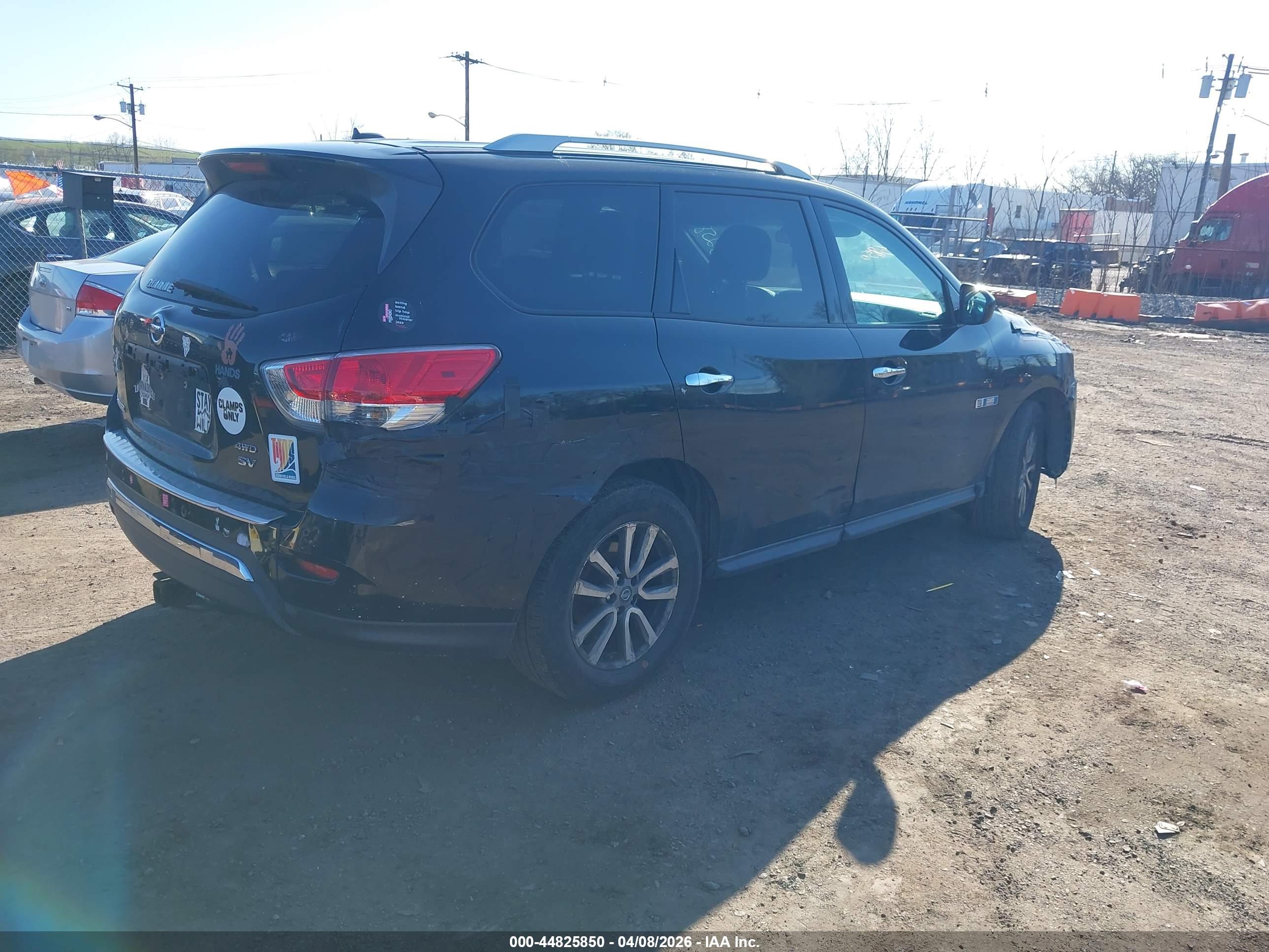 NISSAN PATHFINDER image 4